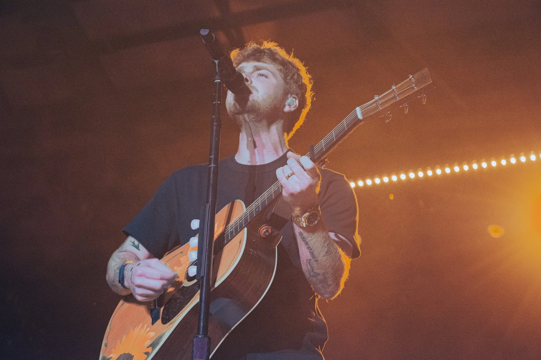 Alex Warren-6.jpg