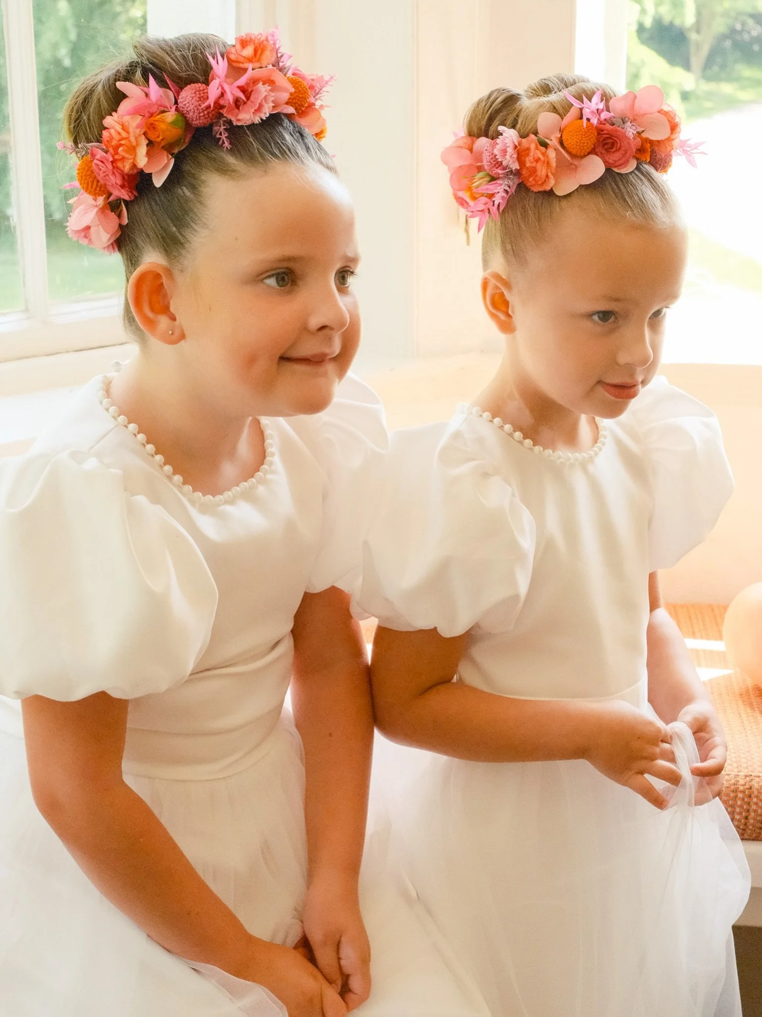 Flower girls but make it ✨fashion✨🌸

Tiny dresses, matching buns, flower crowns bigger than their heads&hellip; and completely unaware they were the cutest part of the whole day 🥹💐🤍
