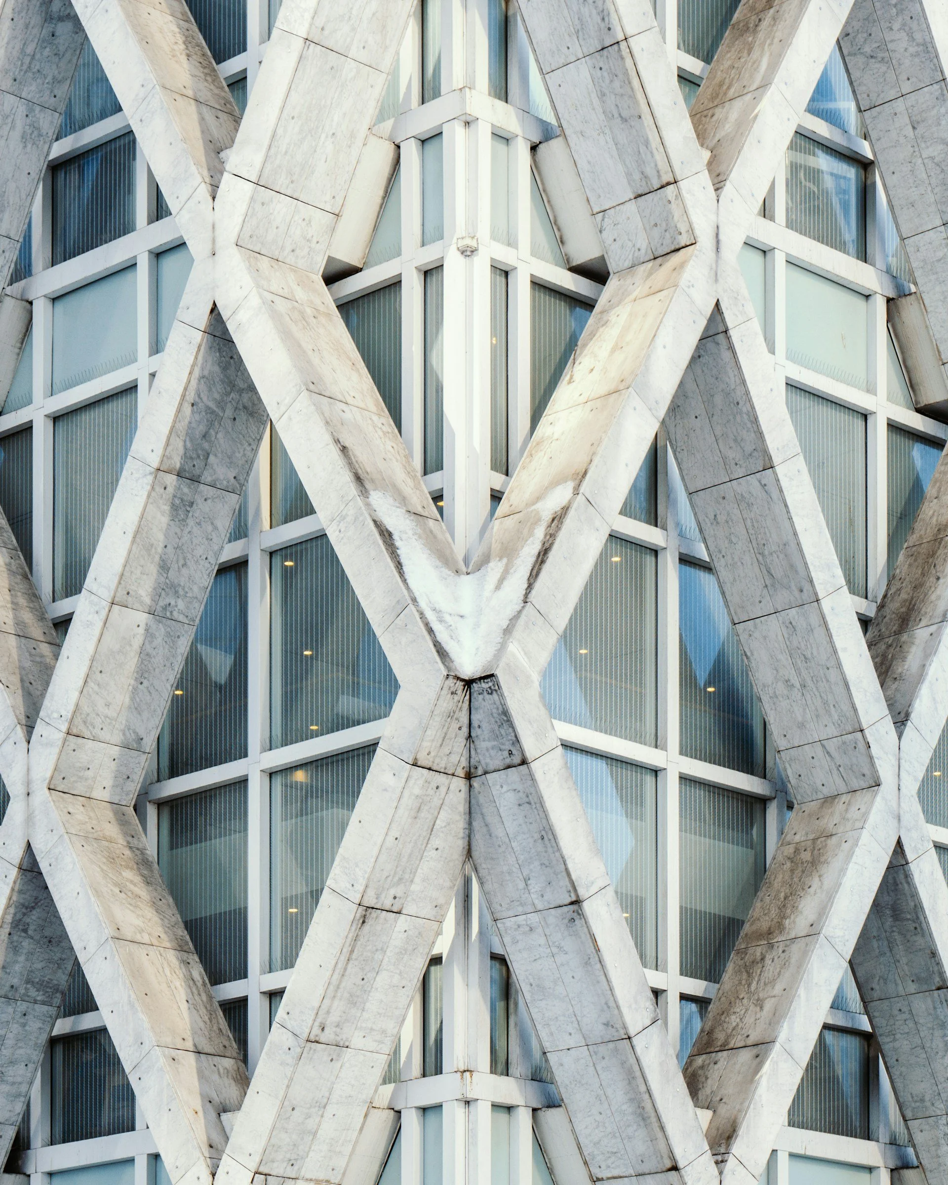 The Parisian Diagonal