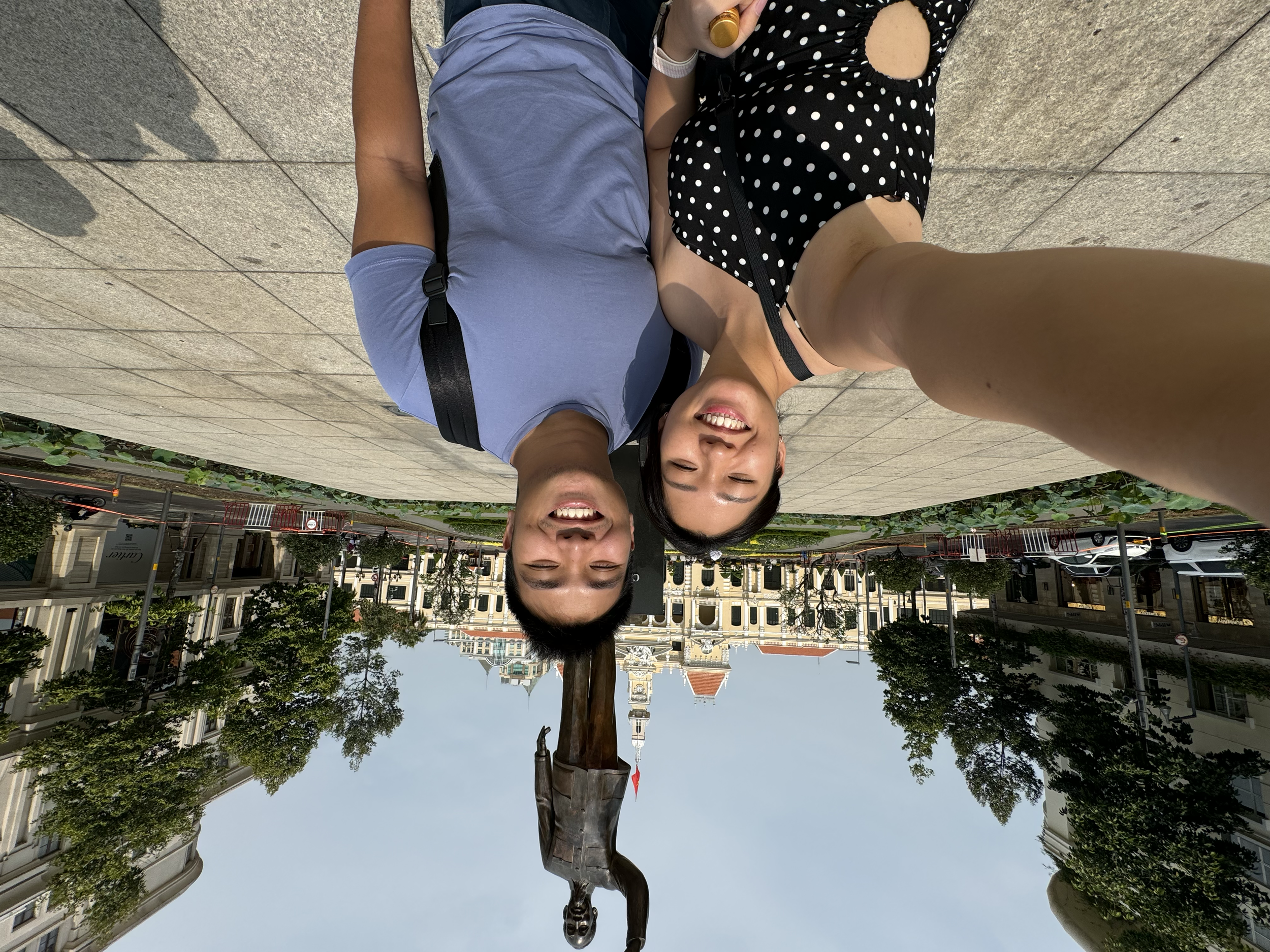 Saigon was next! 🇻🇳 Cynthia shopped to her heart’s content, Daryl happily ate his way through the city, and both left emotionally attached to Bánh mì Hoa Hoa. 🥖😂 So good that Cynthia orders it every time she's in town for work.