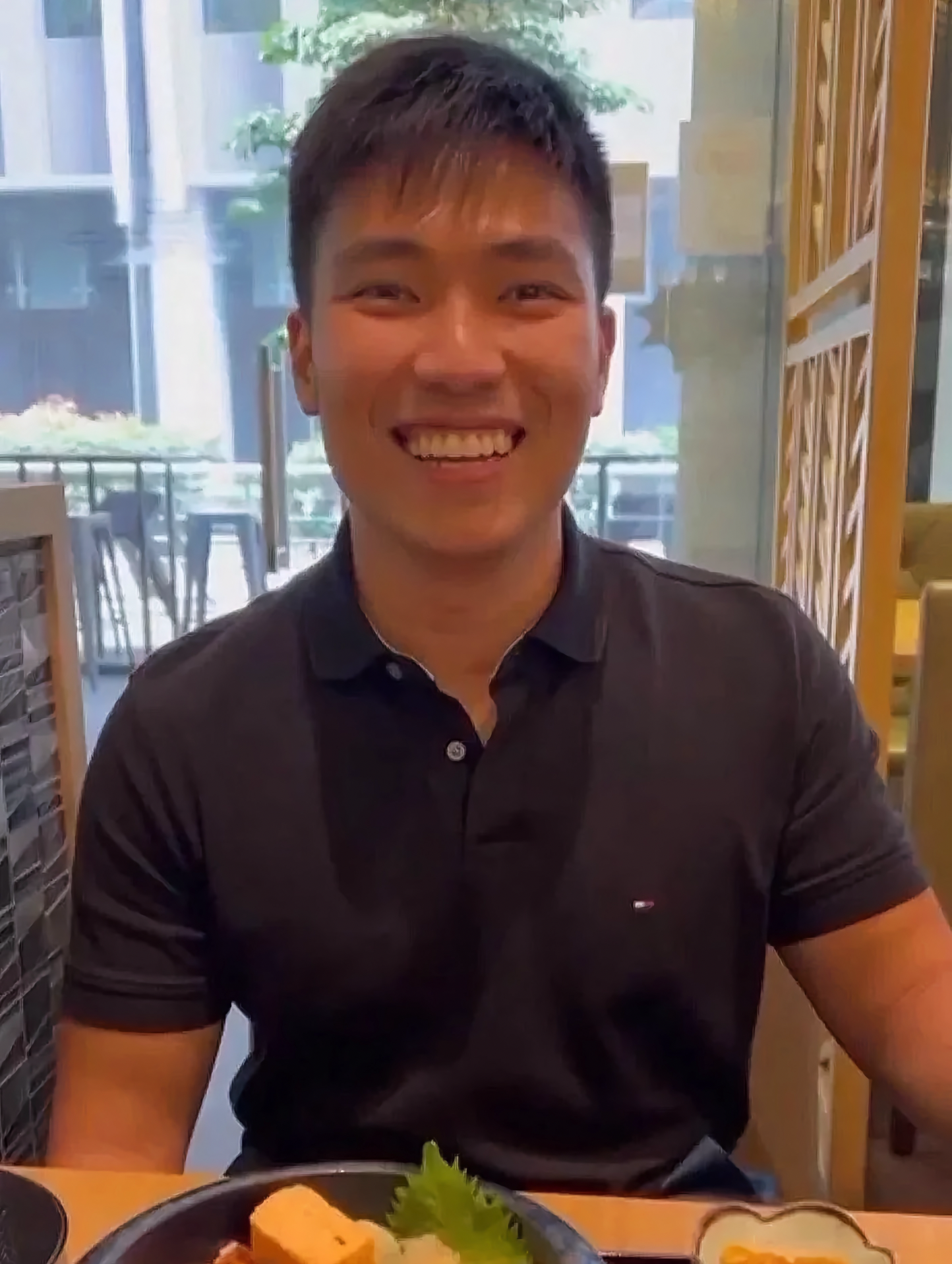 A few days later, Daryl cheekily sent a video to Cynthia. "My friend posted a pic of me having lunch today. I wanna send you the pic cos he says ppl are sliding into his DMs saying I'm cute." 👀

Cynthia shared the video with her friends, because his