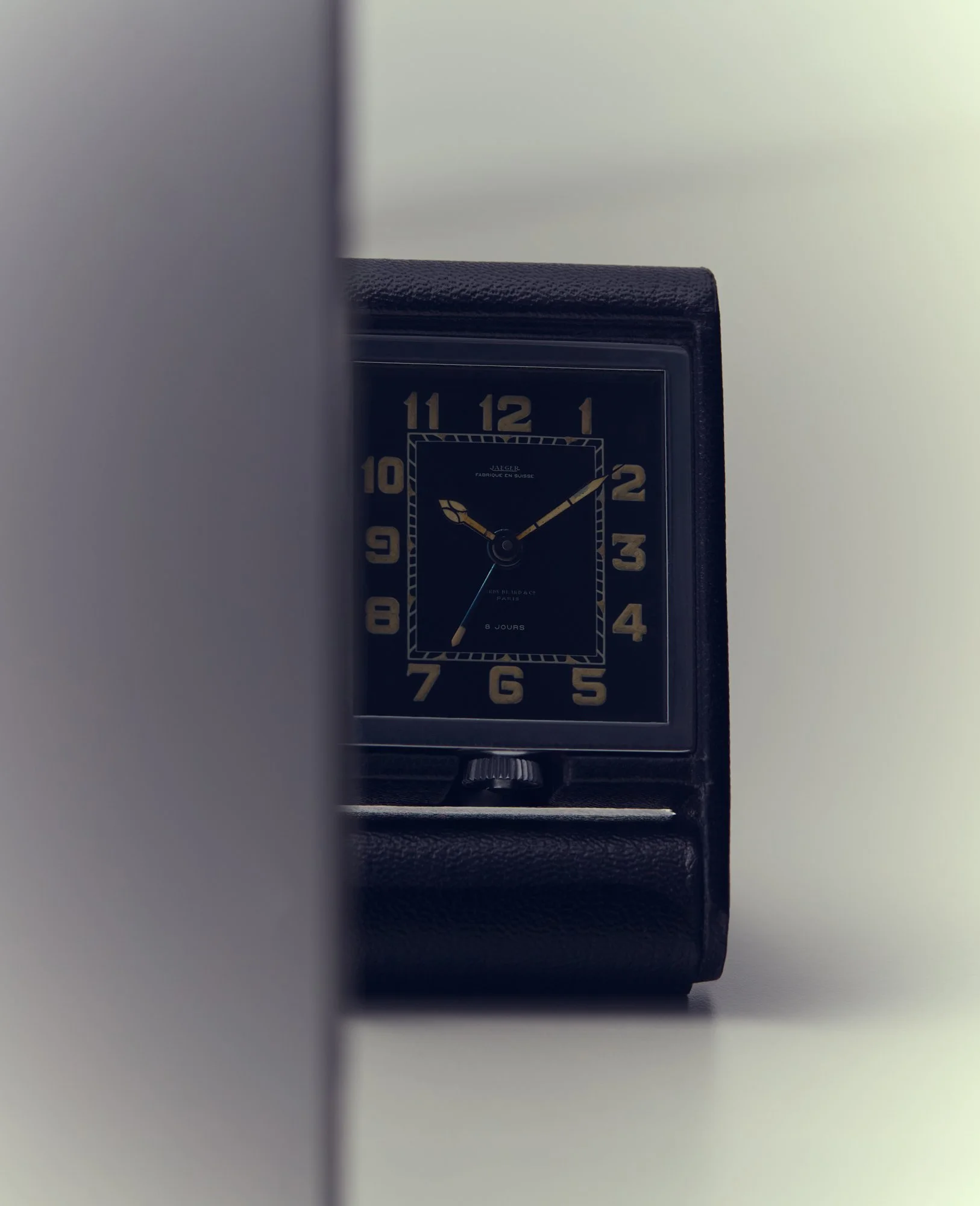 Jaeger_Clock_C_J240_01_Crop.jpg