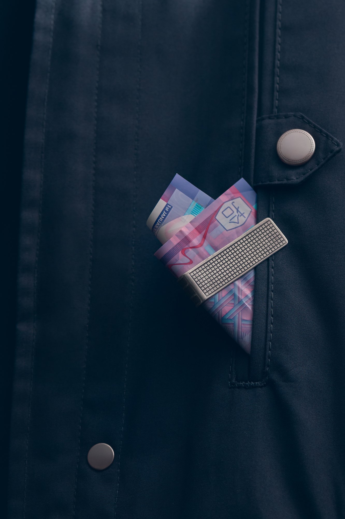 Unbranded_Money_Clip_Silver_C_U255_01.jpg