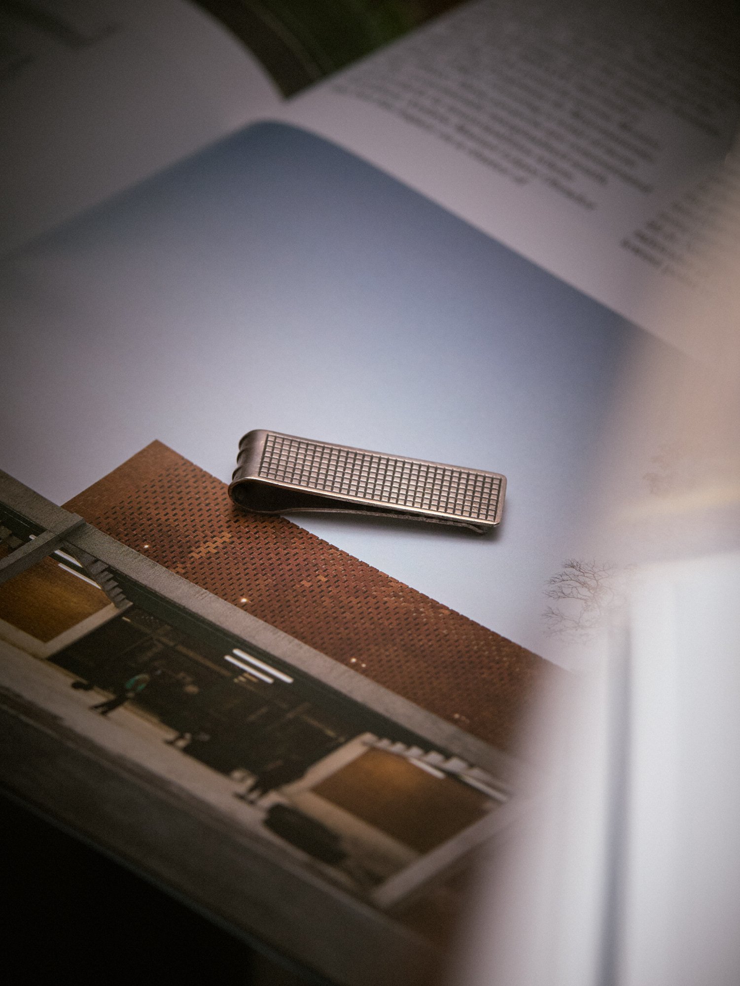 Unbranded_Money_Clip_Silver_C_U255_02_Crop.jpg