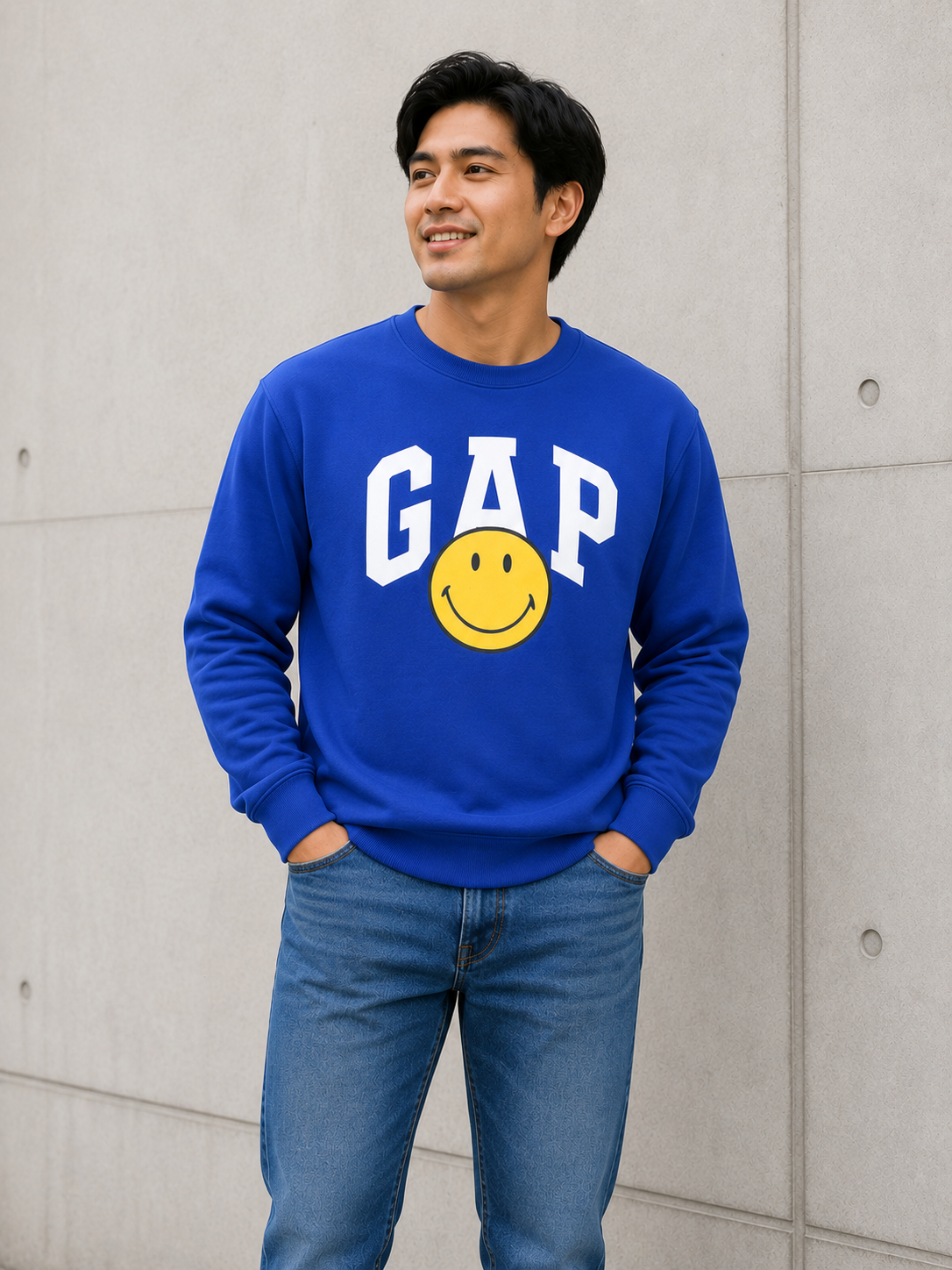 G A P  smiley sweater