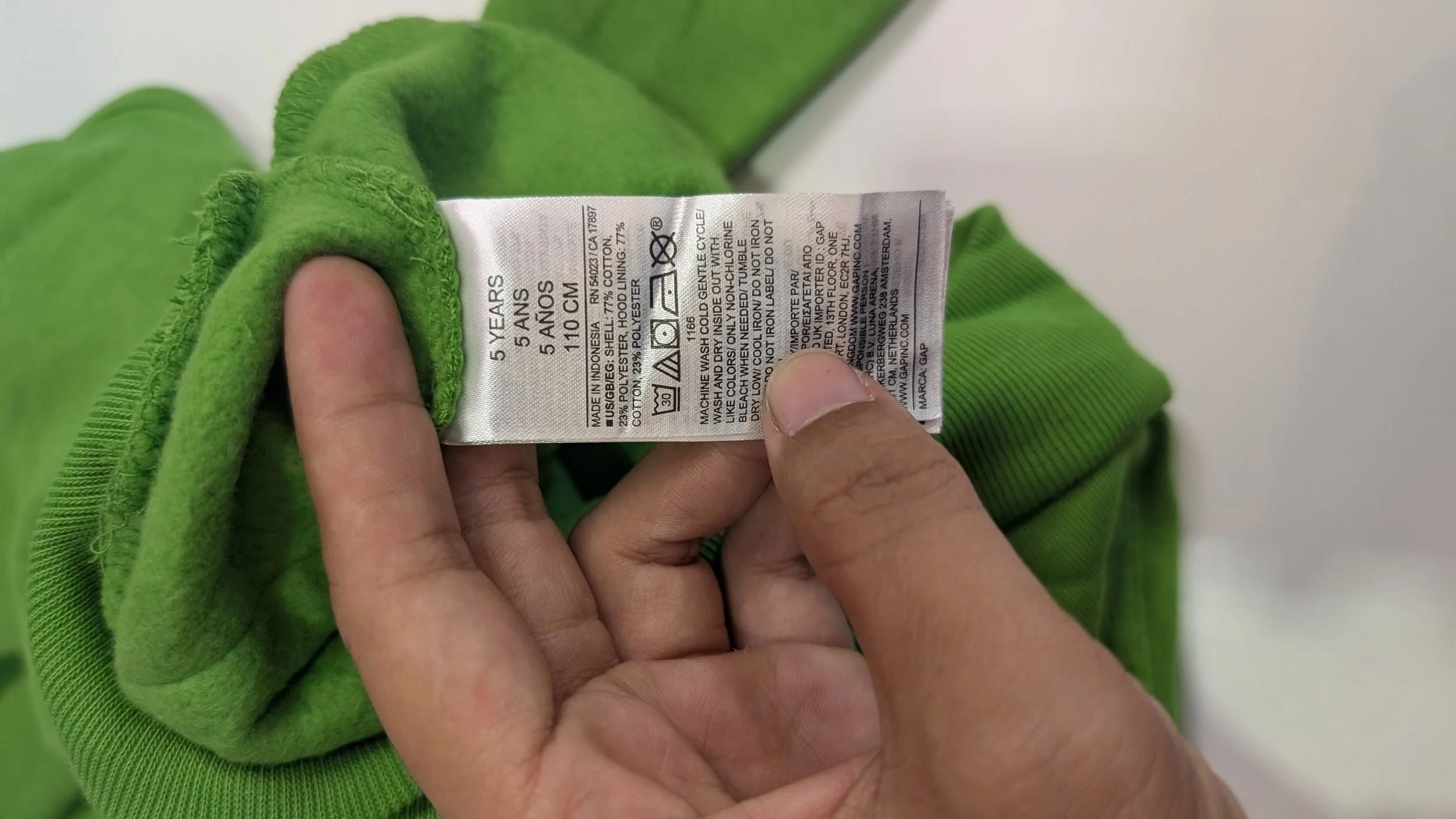 Hoodie anak hijau GAP x Elmo detail 2.jpg