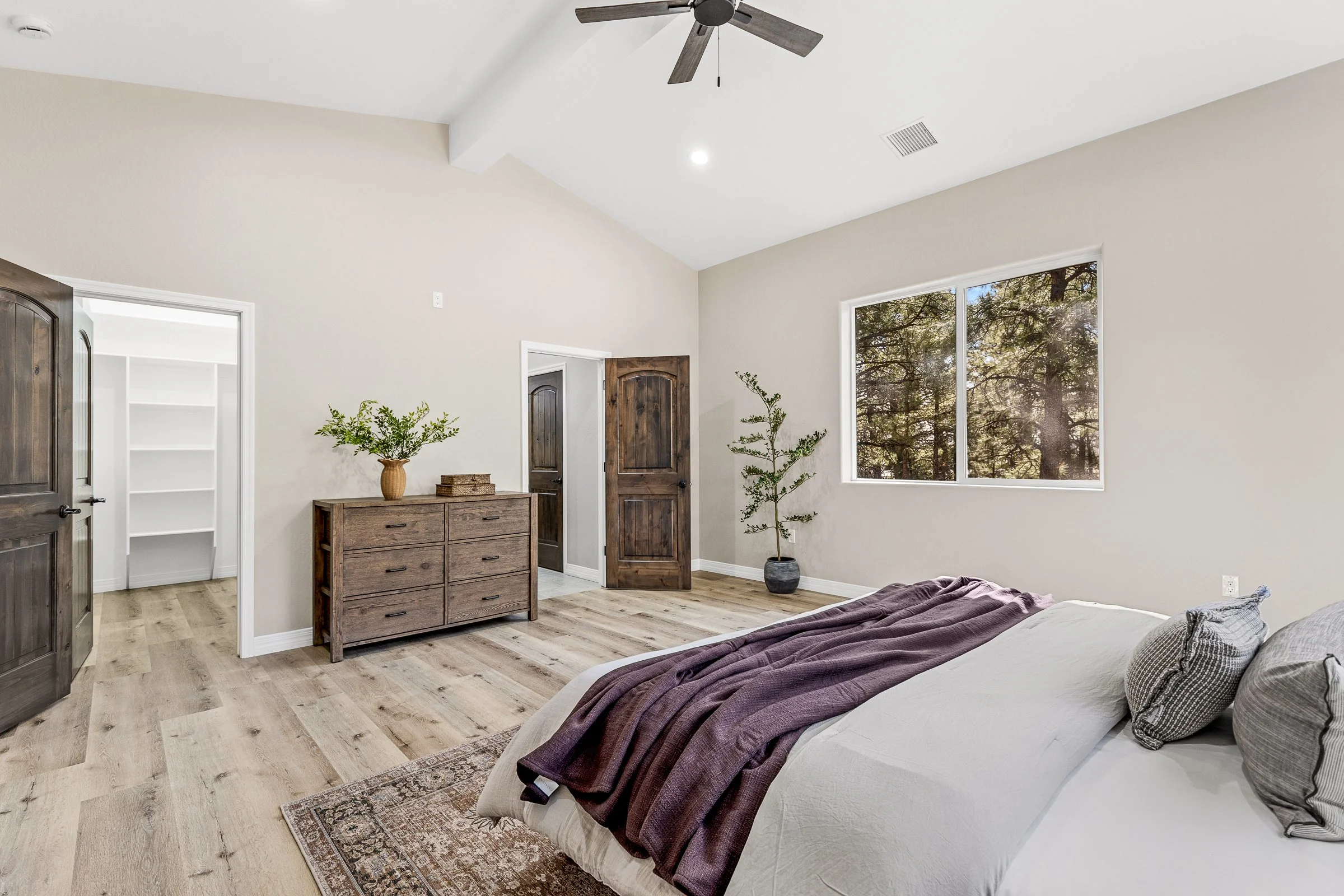 5940 Glenwood Trail-37.jpg