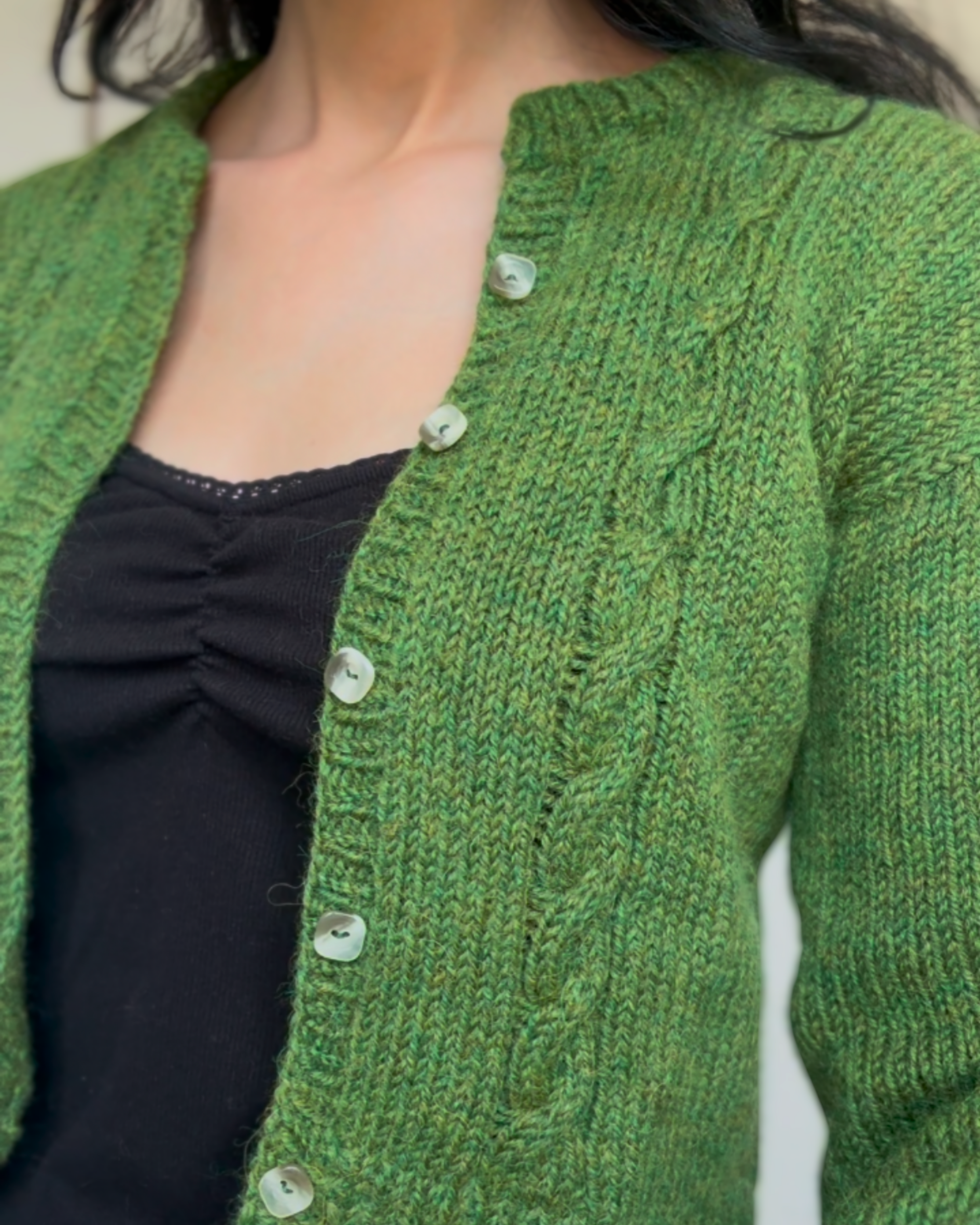 Green cardi 3.png