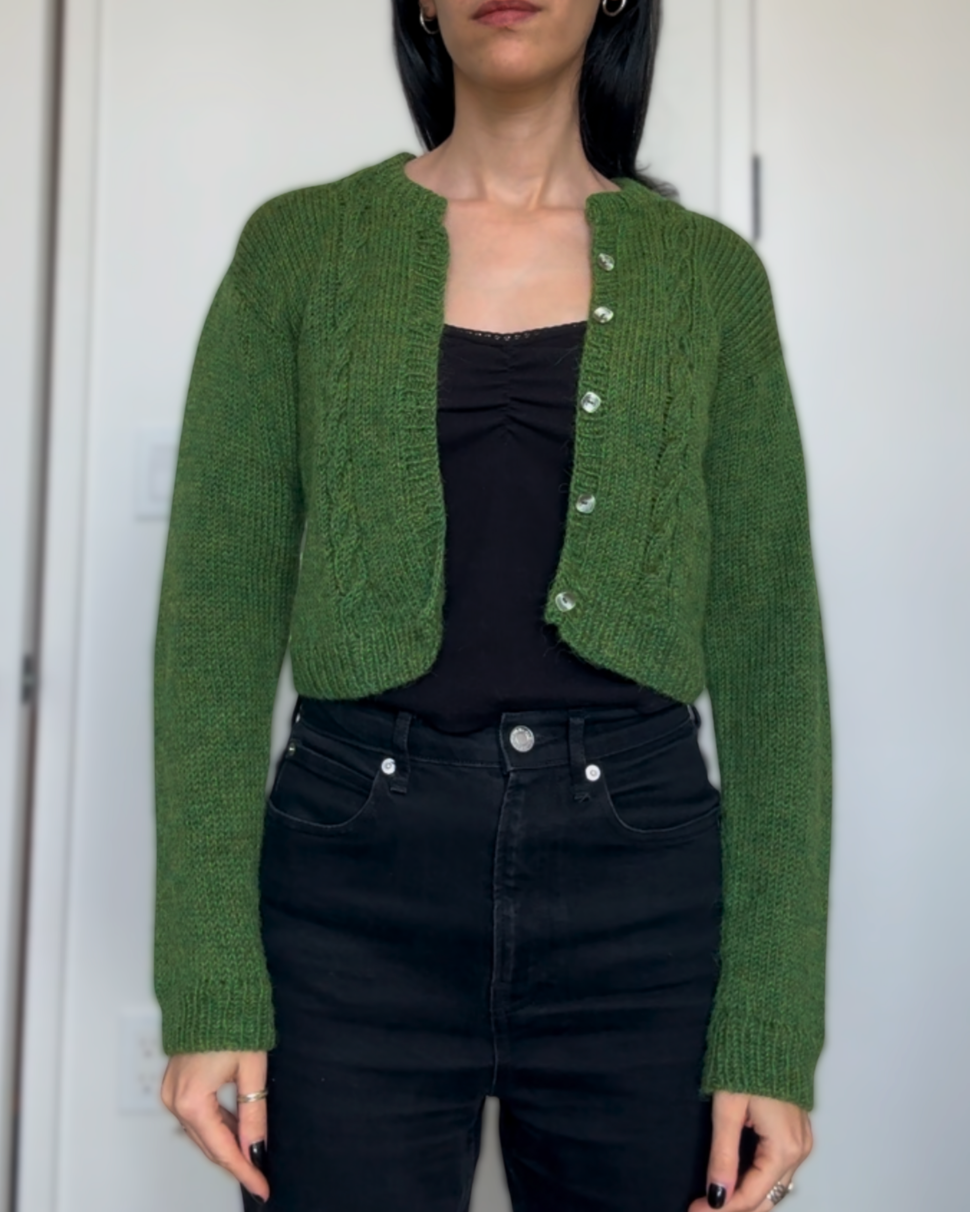 Green cardi 2.png