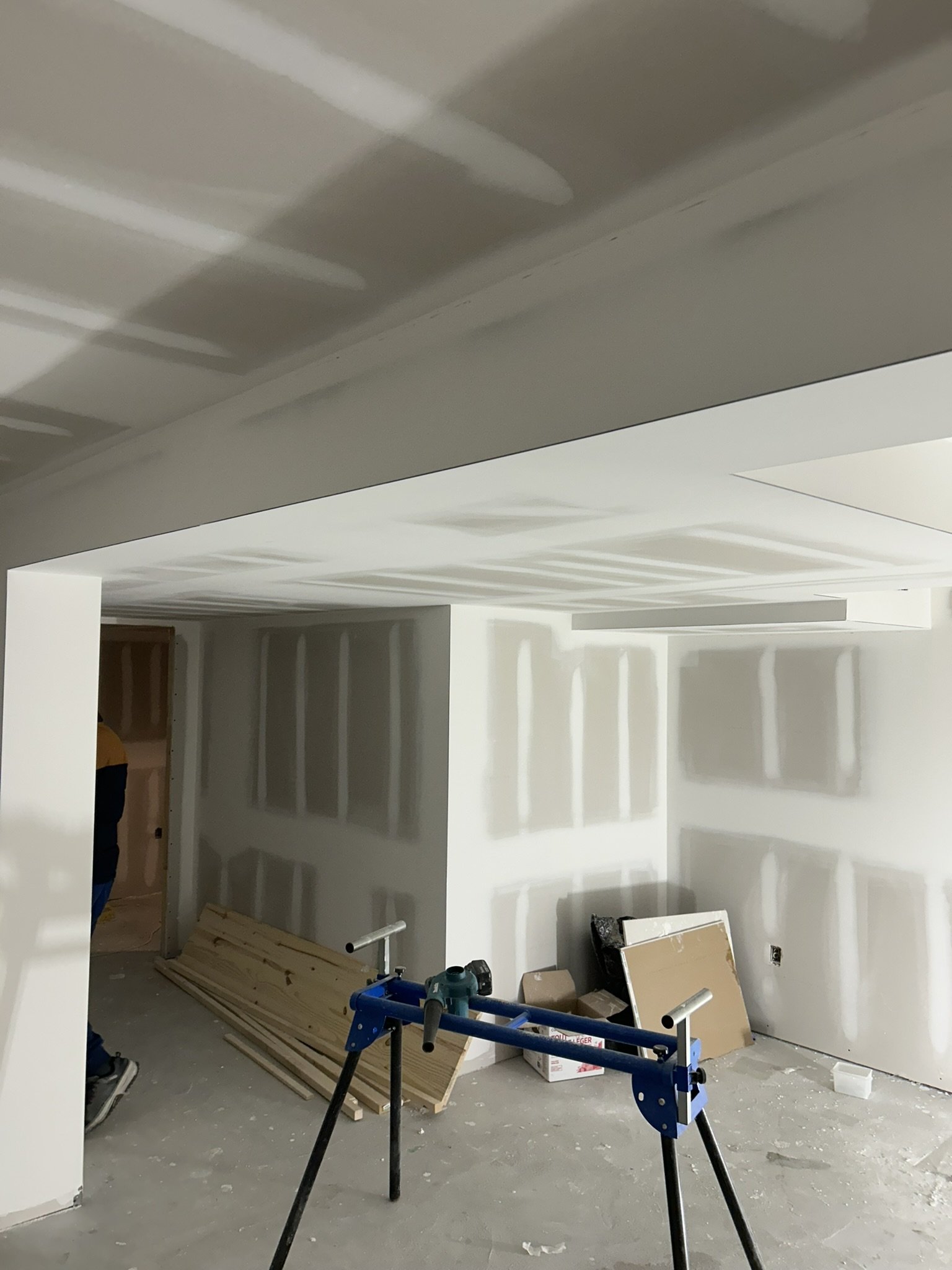 Basement drywall finishing and plastering service by Ontario Drywall Finishes.