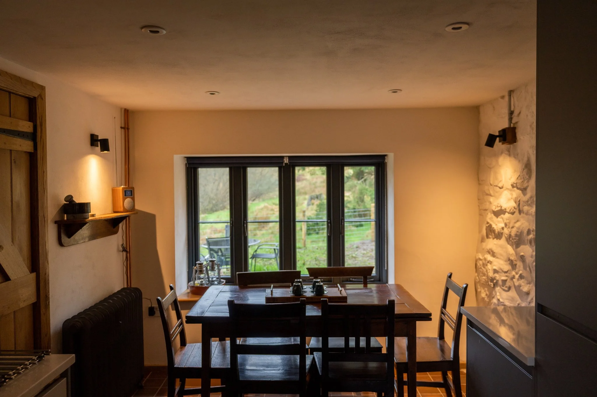 kitchen_1.jpg
