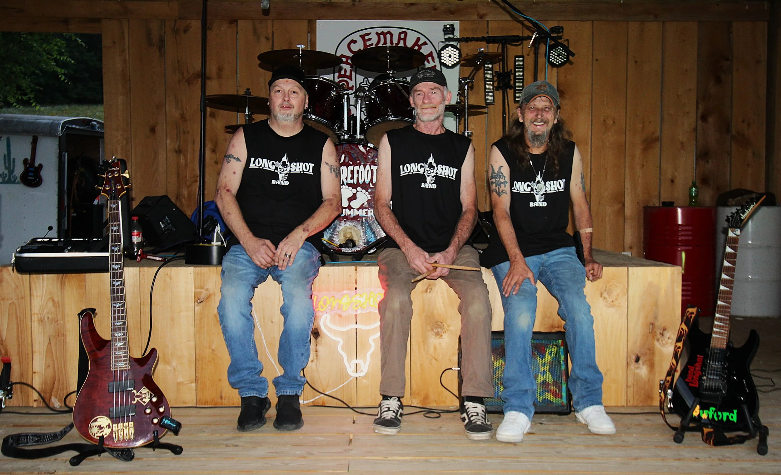 Band Longshot is a local band out of East Tennesee that performers Country, Rock, Folk, Blues and original music.