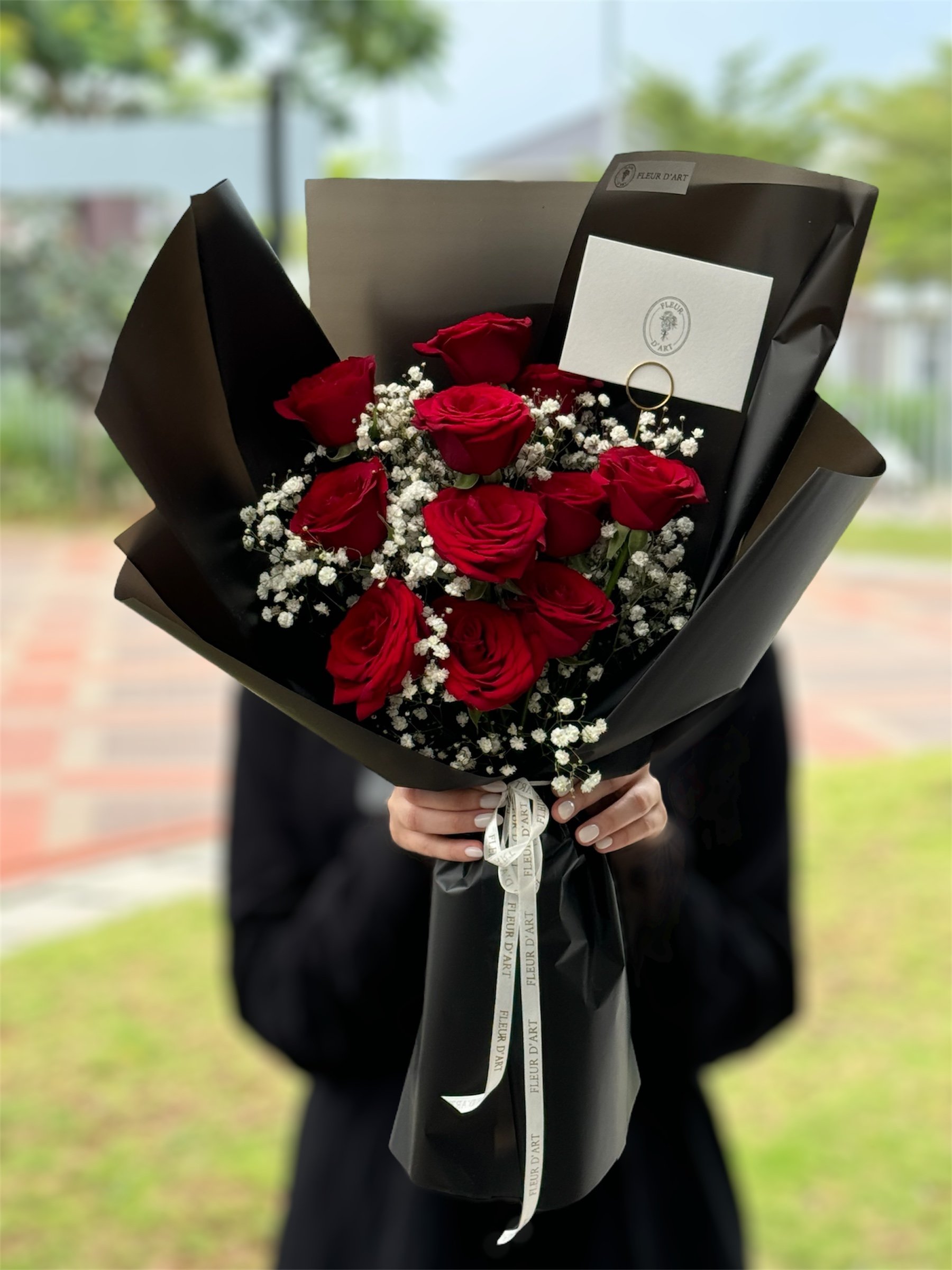 10 Red Roses