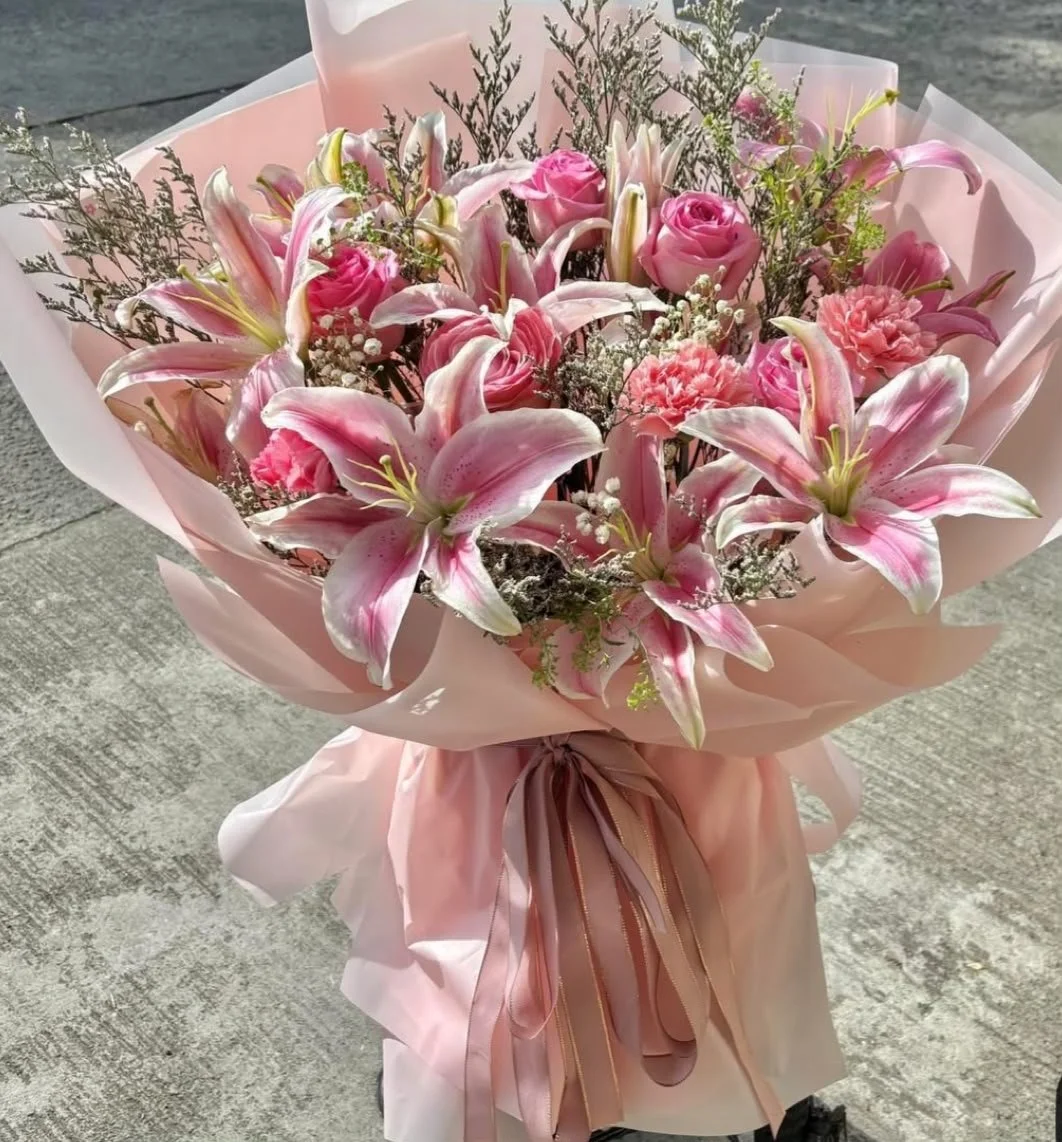 10 Lilies + 5 Rose with Carnations
