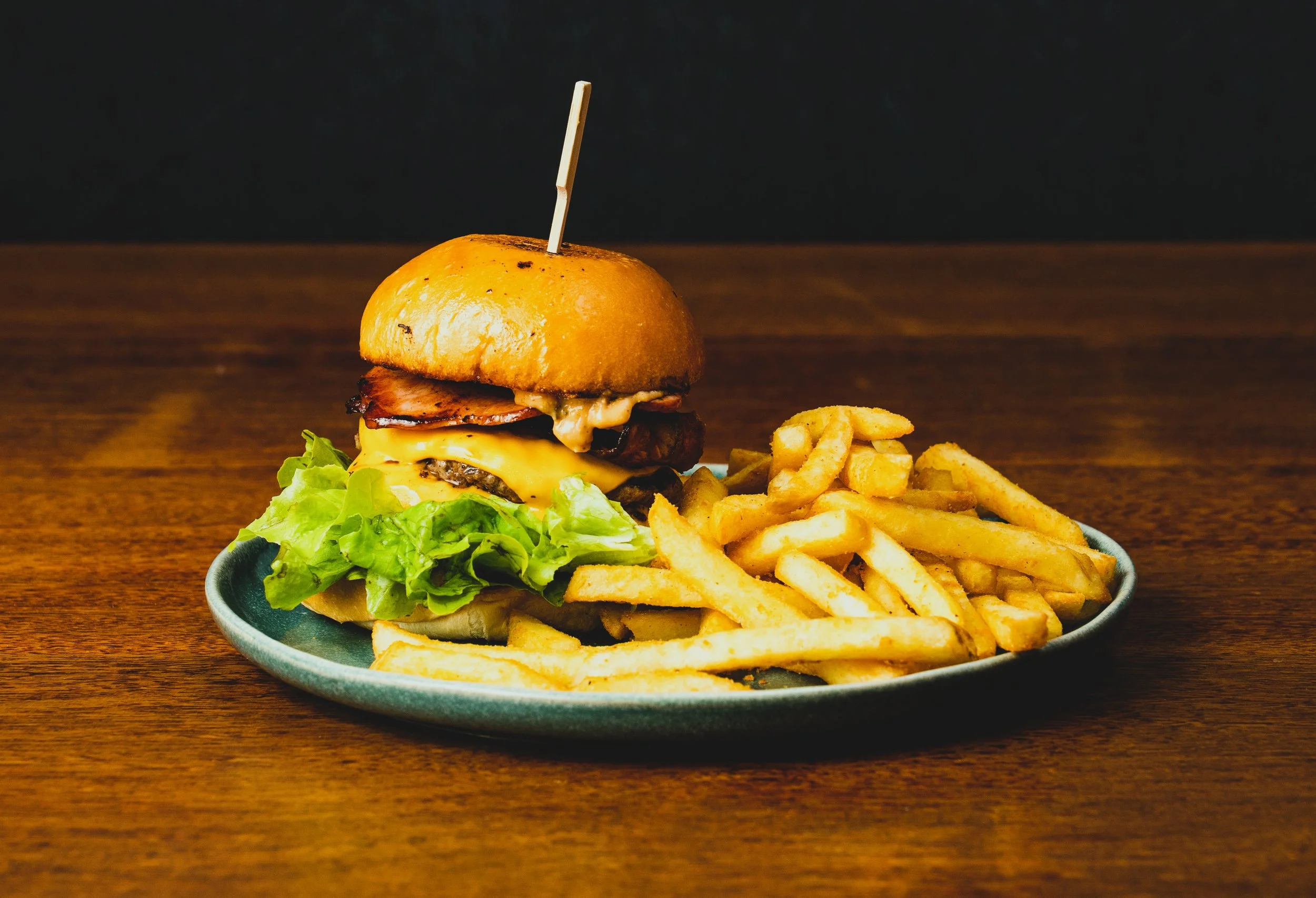 Castello Cafe Bar_DOUBLE BEEF BURGER.JPG