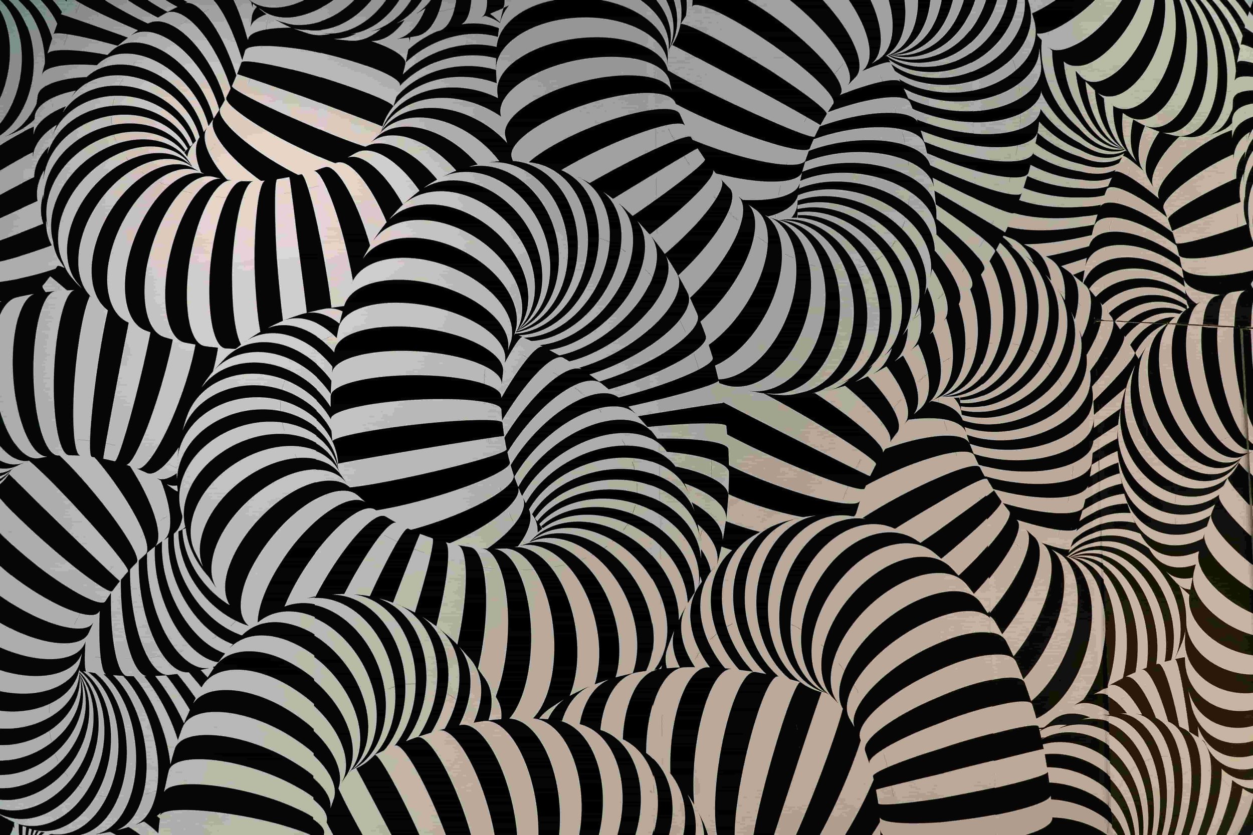 Visuele stress en migraine op kantoor: herkennen en voorkomen