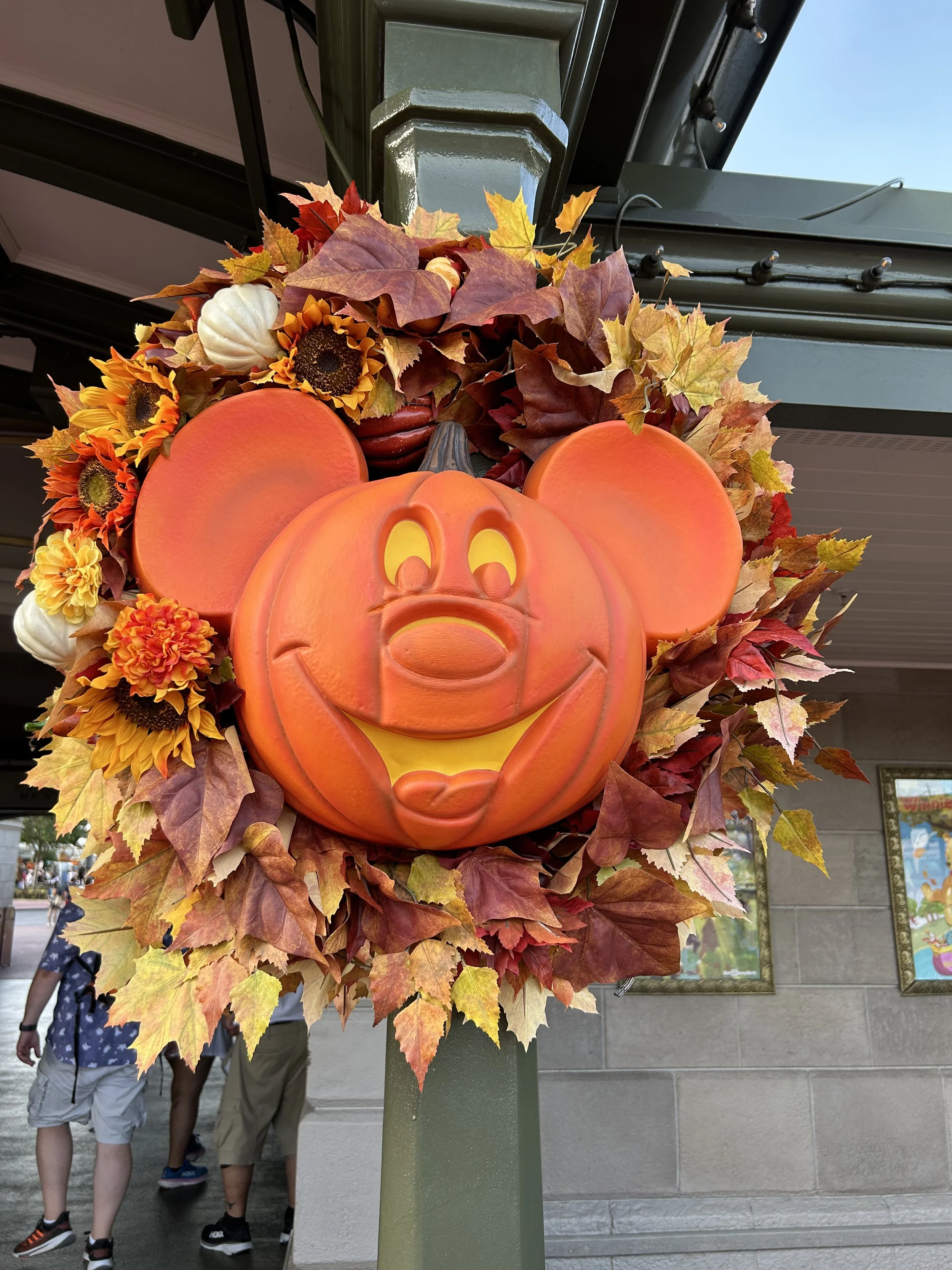 Halloween Decor.jpeg