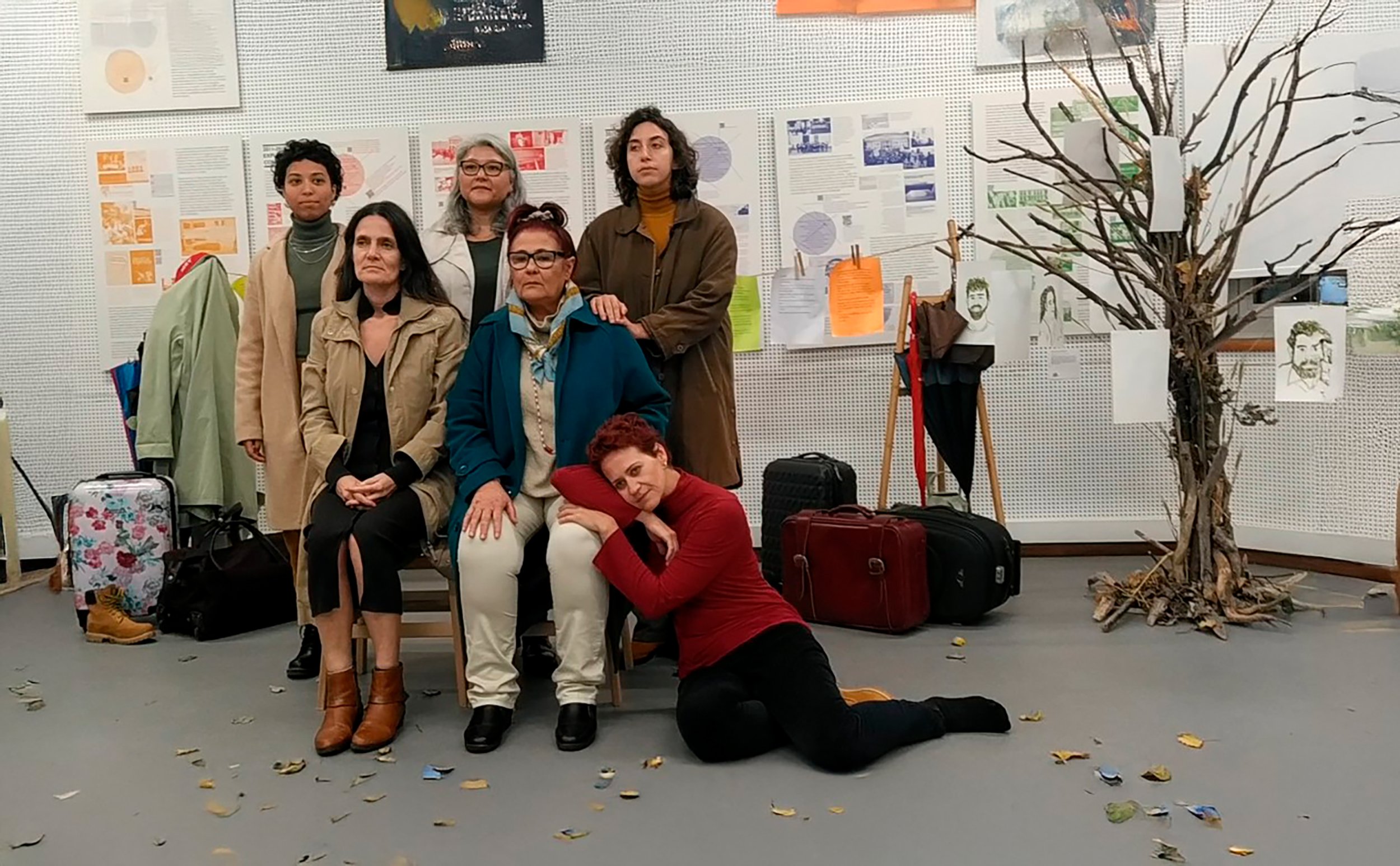 Participação na peça performativa Outras: Cartas de Longe, apresentada no IX Congresso Internacional em Estudos Culturais da Universidade de Aveiro, sobre imigração, deslocamento e pertencimento.