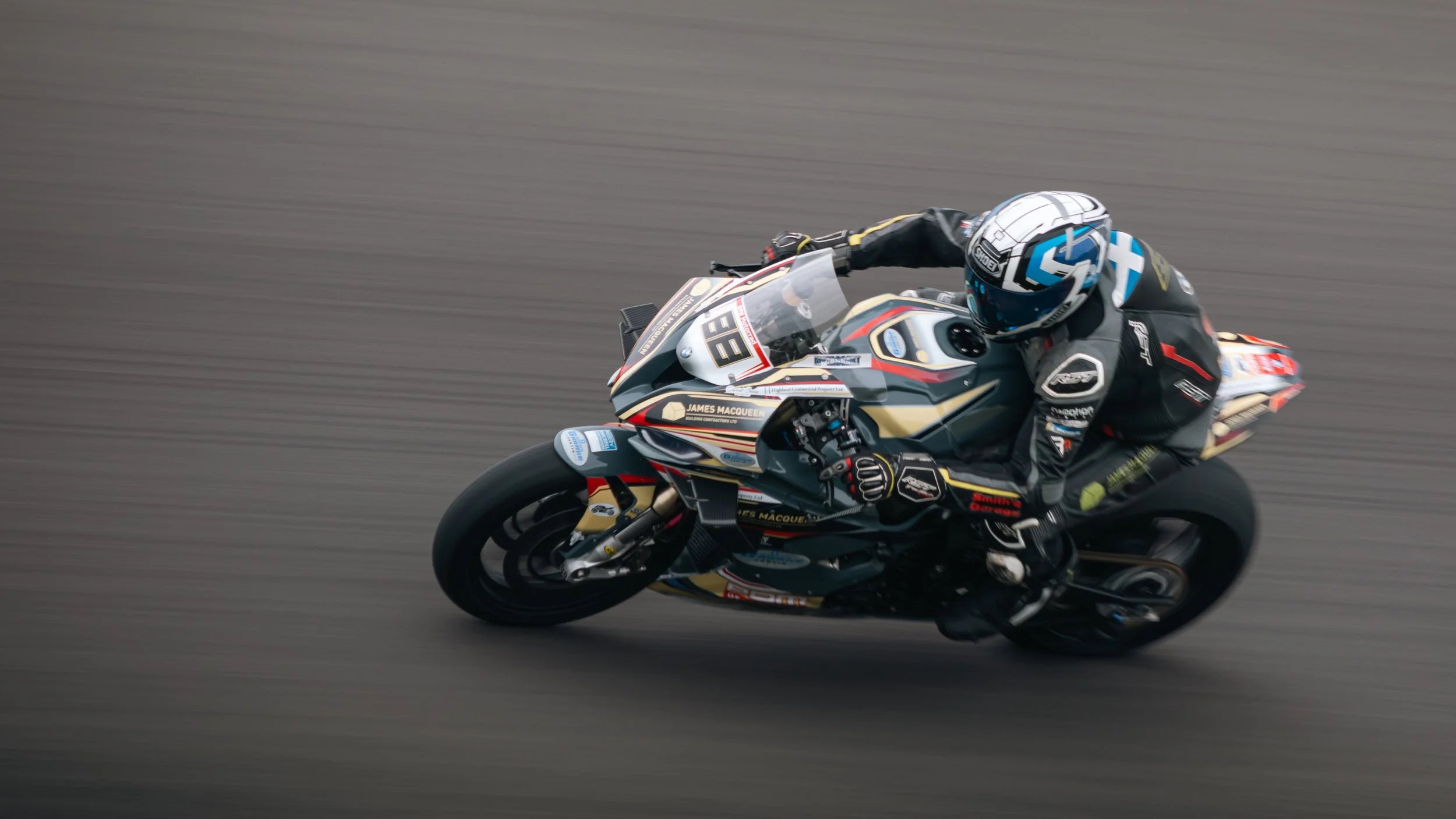 Bike racing at knockhill