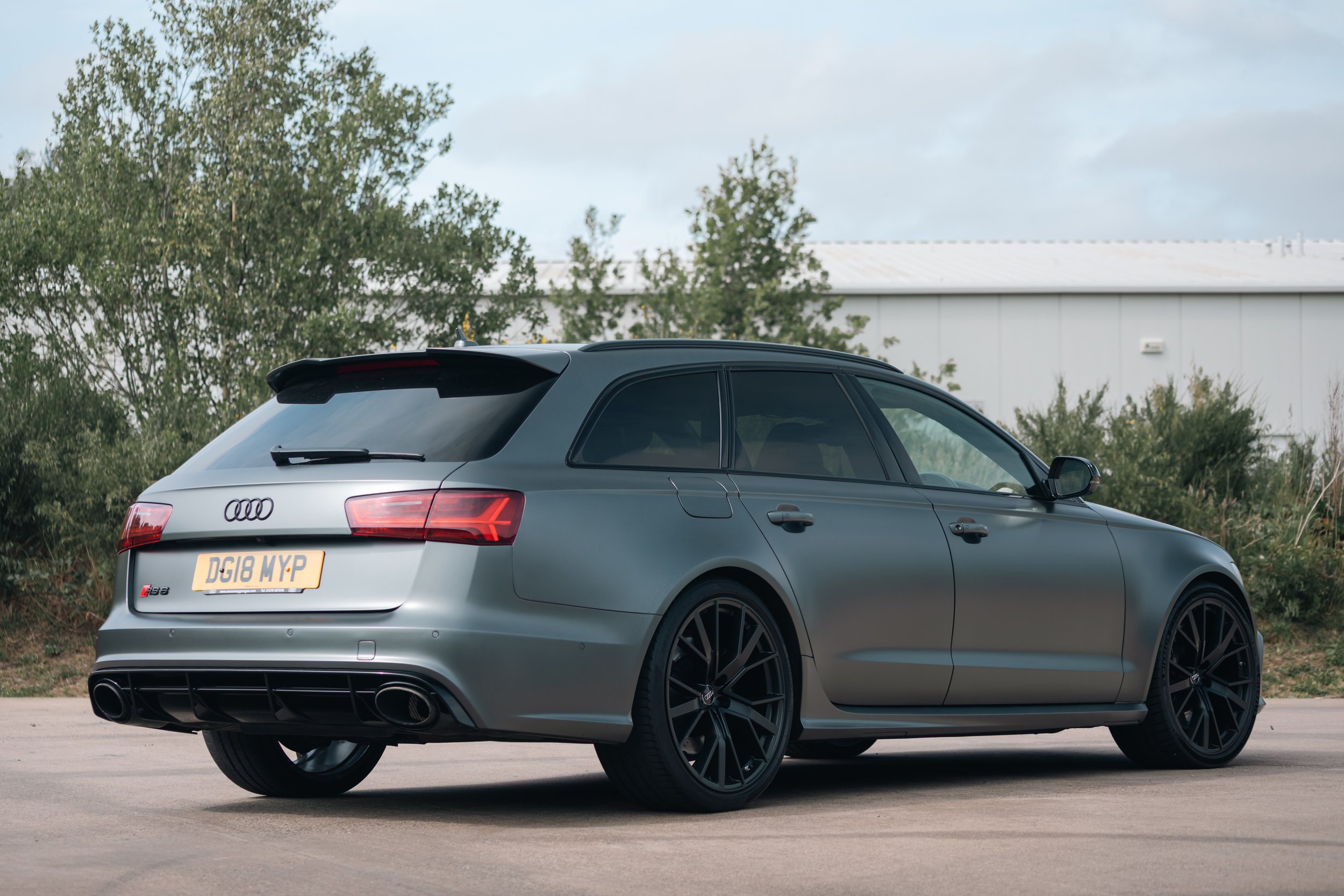 	
Matte Audi RS6 Avant C7 rear shot