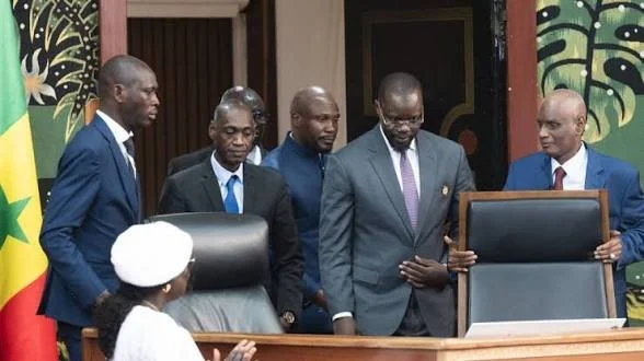 Sonko, pas totalement échec et mat : le retour stratégique du maître du jeu politique sénégalais
