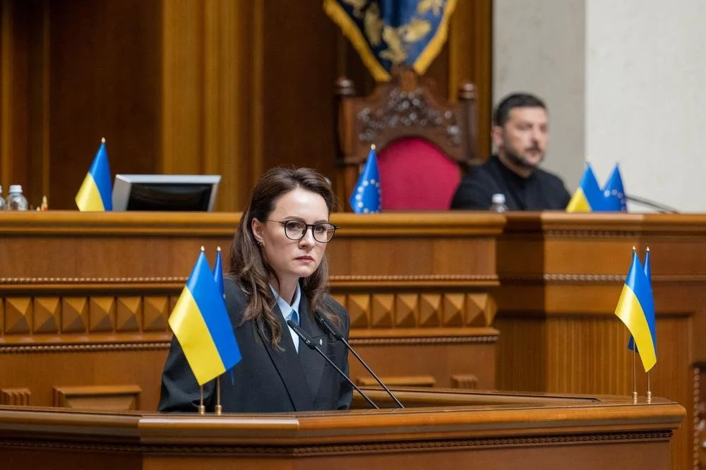 Ukraine: pourquoi Vlodymir Zelensky s'offre un remaniement du gouvernement en pleine guerre?