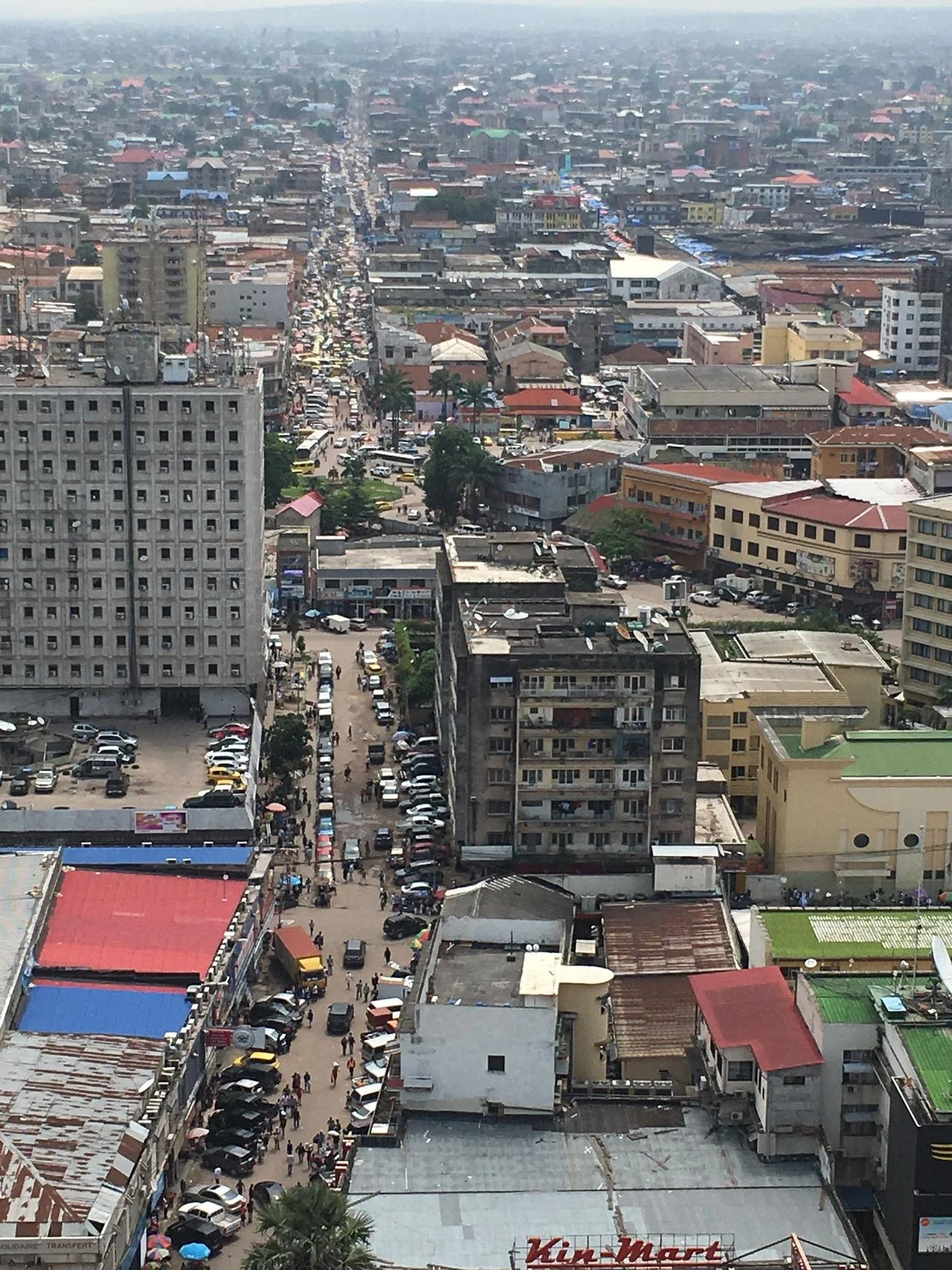 Kinshasa, une identité architecturale en quête de sens