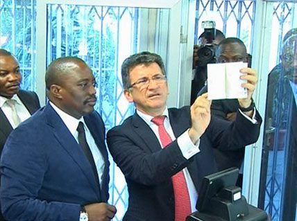 Les 185 dollars du passeport : comment l’argent des Congolais a circulé jusqu’à une société offshore liée à Joseph Kabila