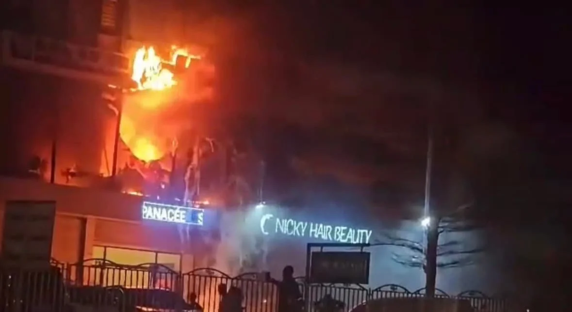 Drame à Lingwala : 22 morts, les failles de la sécurité incendie à Kinshasa mises à nu