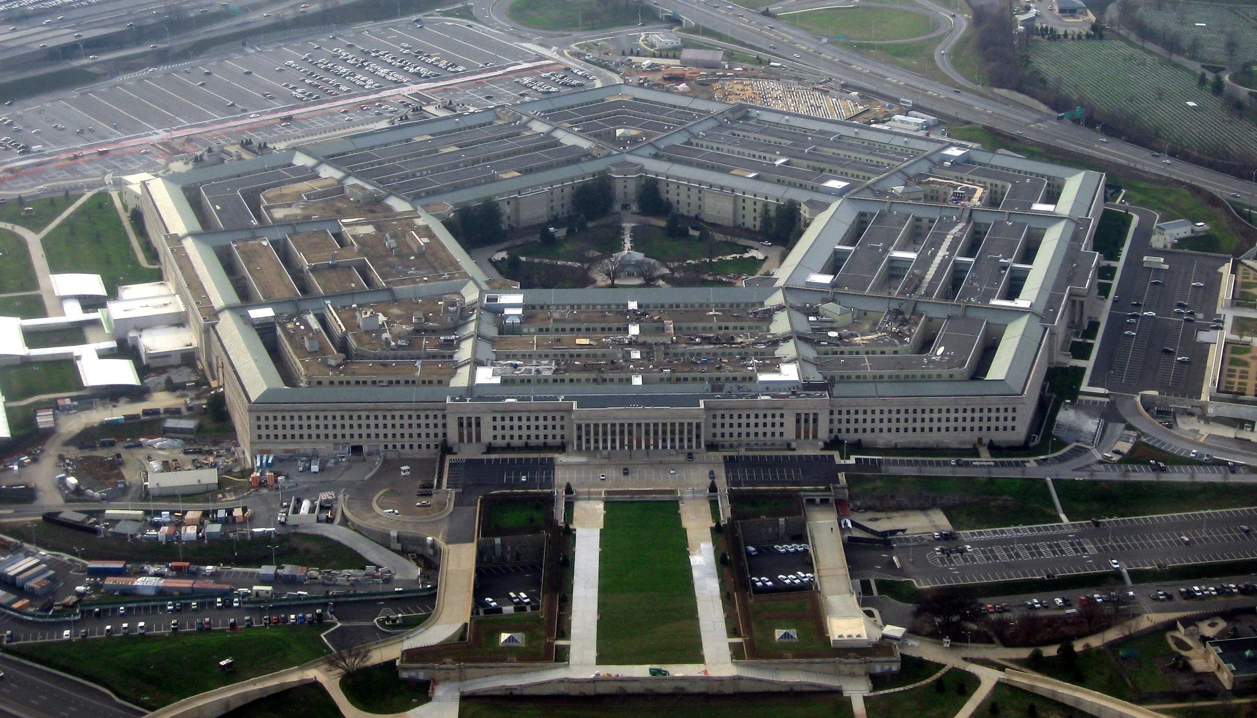 Fuites au Pentagone : 50 responsables militaires au détecteur de mensonges