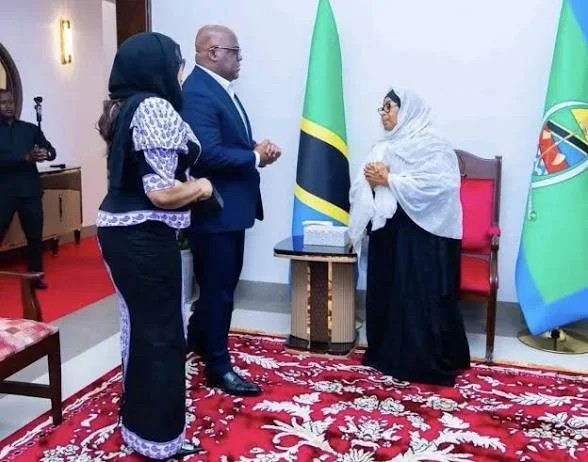 Après la mort de son époux, Samia Suluhu Hassan reçoit le soutien de Tshisekedi à Zanzibar