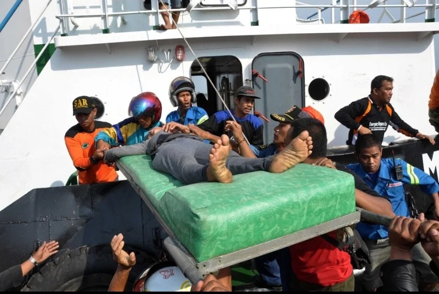 Indonésie : six morts et 129 disparus après le naufrage d'un ferry