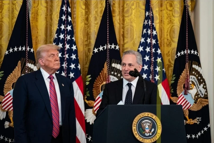 Washington refuse de ralentir la course à l’IA face aux alertes des géants de la tech