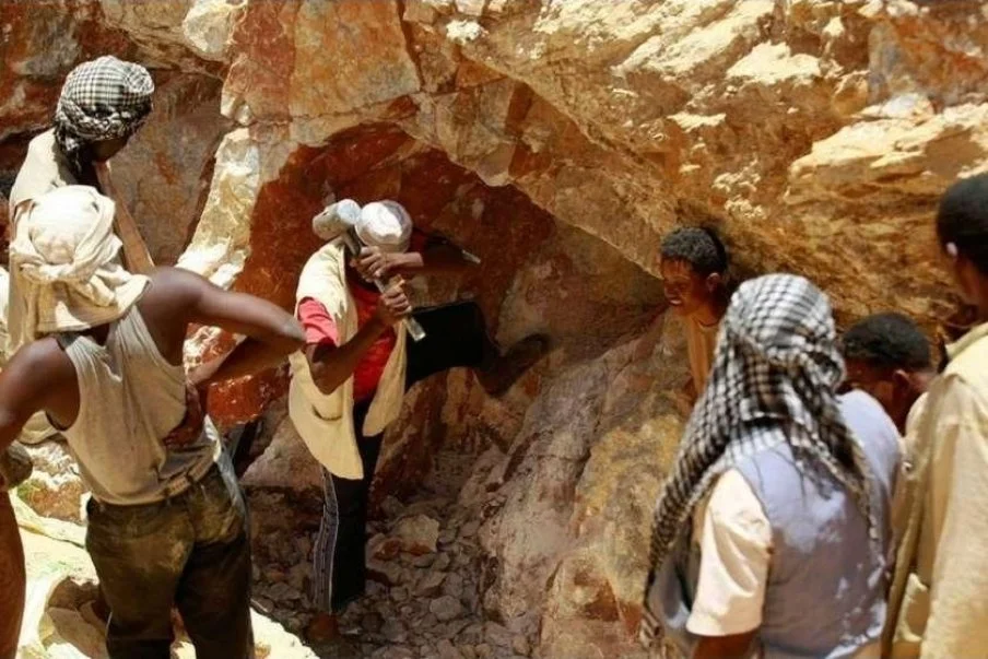 Soudan : 82 morts dans l’effondrement d’une mine d’or, le drame met en lumière l’économie informelle de guerre