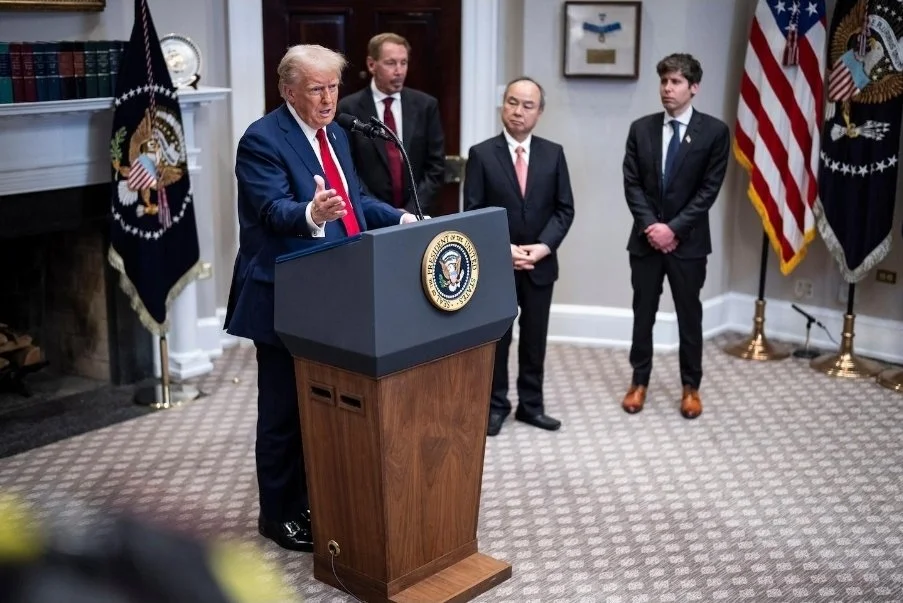 Trump lance l’offensive américaine sur l’IA : Washington veut garder l’avantage sur Pékin