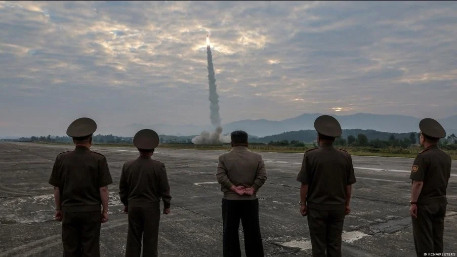 Pyongyang frappe encore : un nouveau missile ravive les tensions en Asie