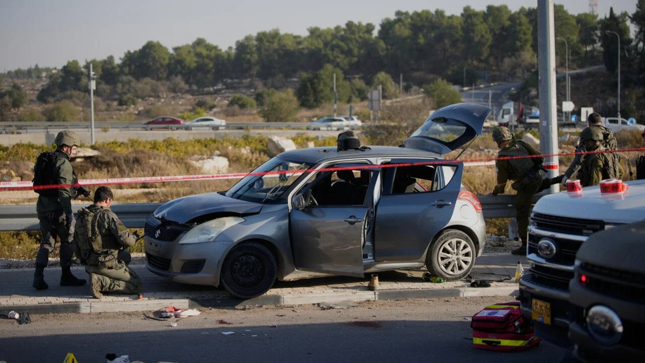 Cisjordanie : le fils de l’ambassadeur israélien grièvement blessé dans une attaque à la voiture-bélier