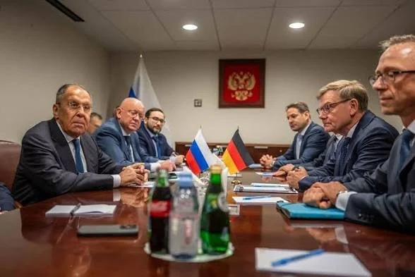 Russie-Allemagne : Lavrov et Wadephul renouent le contact à l’ONU après plus de quatre ans