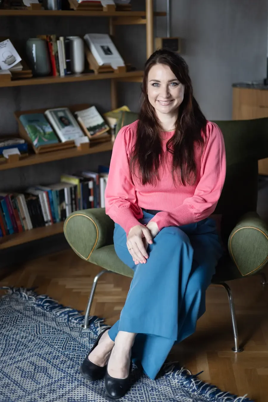 Lindsay Round, integrative counsellor and psychotherapist in Leeds.