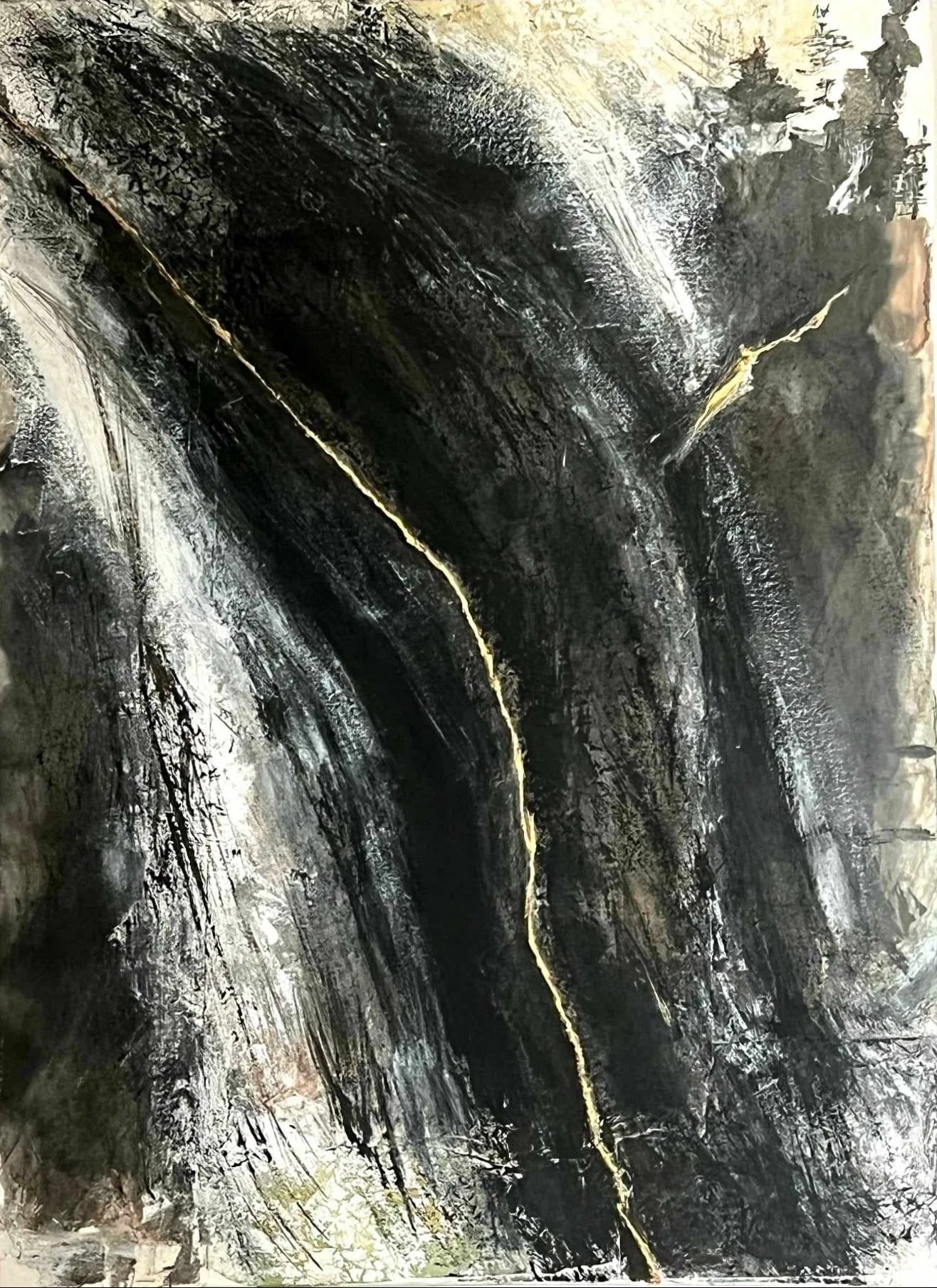 Kintsugi in wave. 65×90 cm, sumi ink on washi paper, marouflage on canvas, gofun. Framed