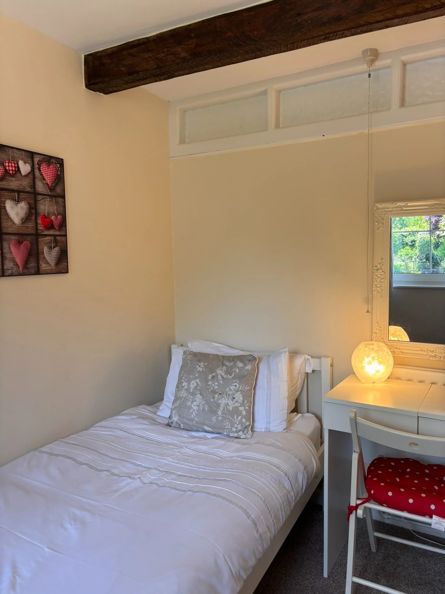 bedroom 3.jpg