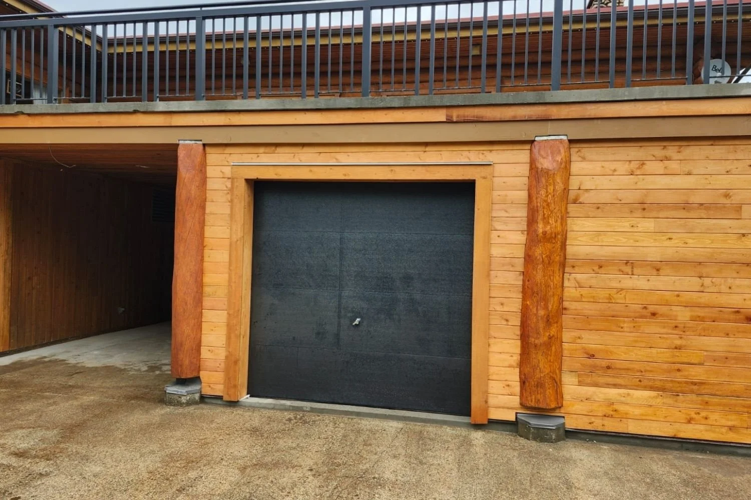albreda lodge cedar siding bc remote general contractor 