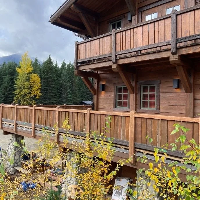 Albreda Lodge Remote BC general contractor MTN side Creative group