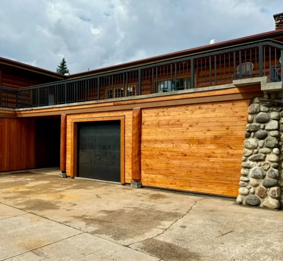 Albreda Lodge Blue River BC Mike Wiegele Heli Ski Resort General Contractor MTN Side BC Vancouver