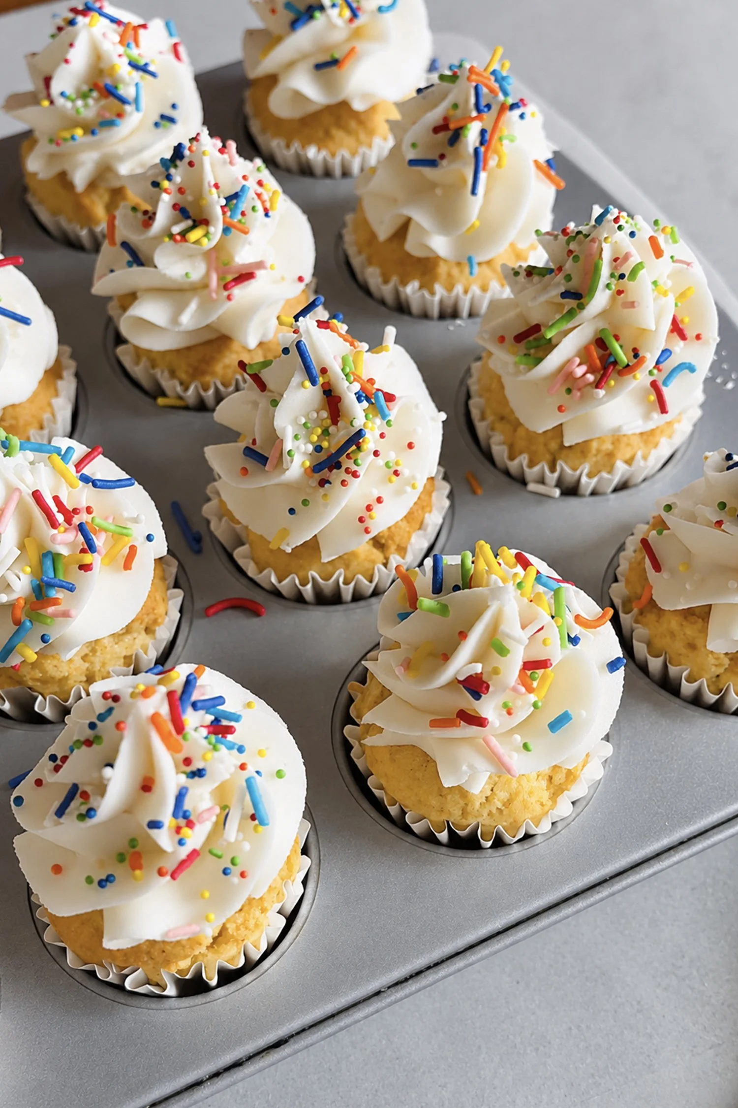 Mini cupcakes 3.jpg