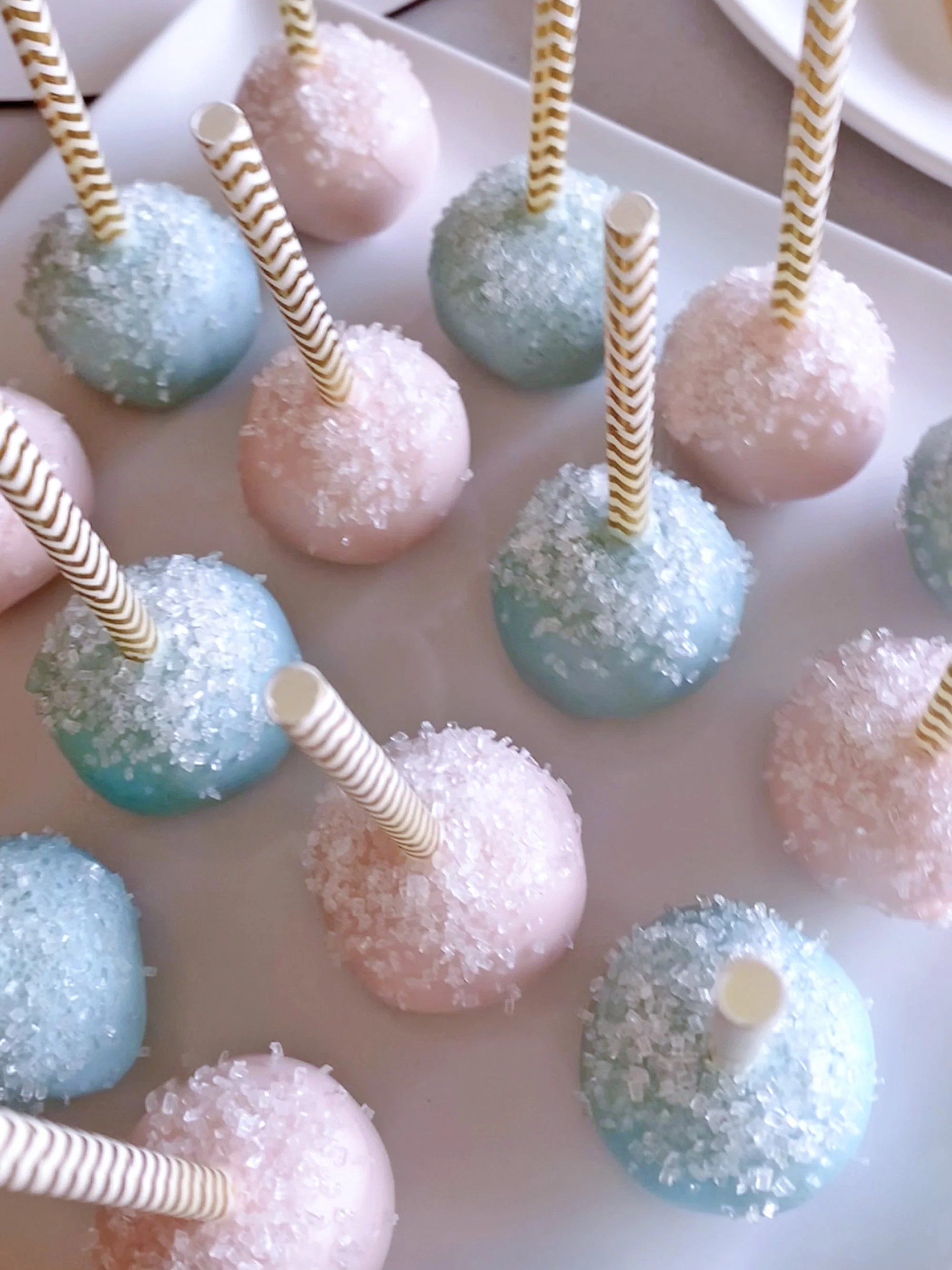 GENDER REVEAL CAKEPOPS