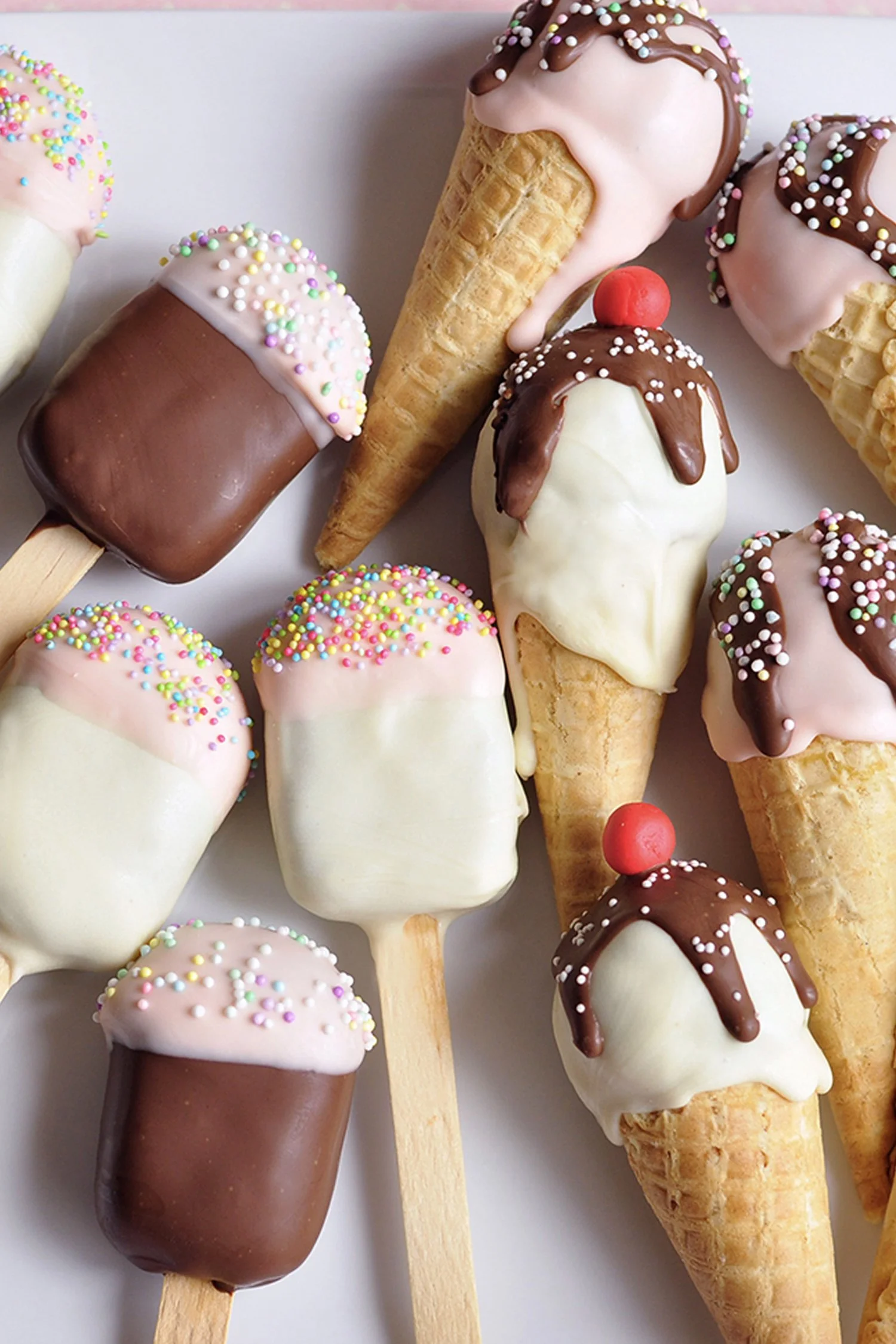 ICECREAM CAKEPOPS