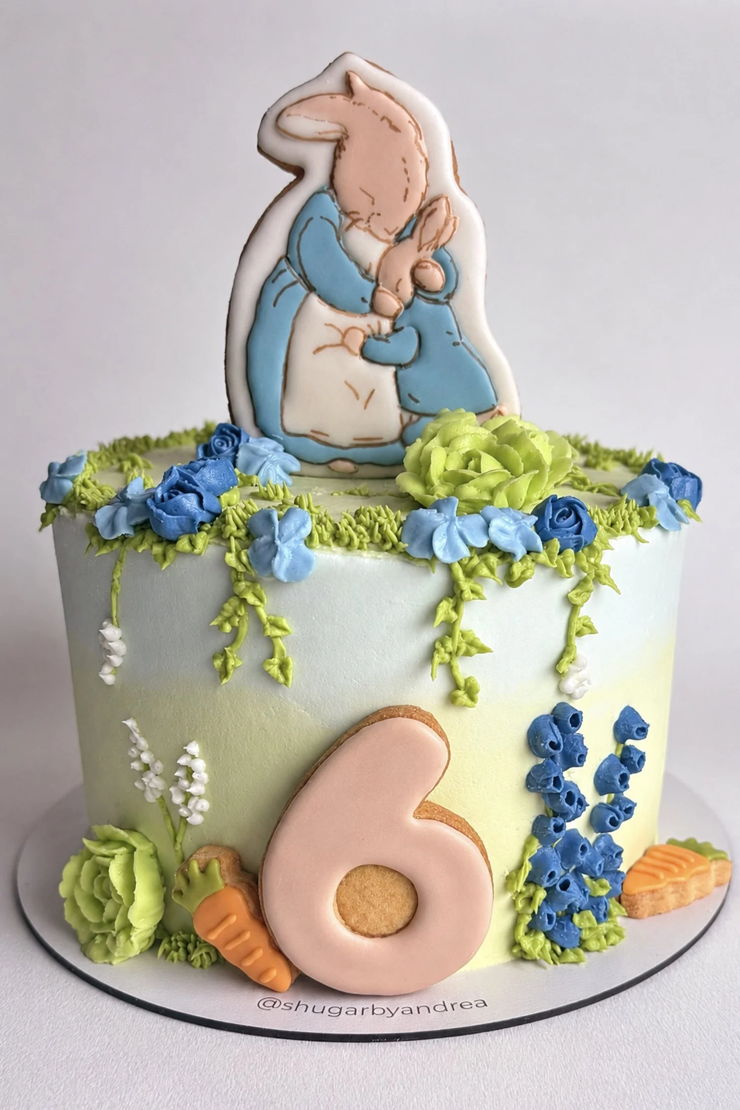 Cake Peter Rabbit.jpg (copia)