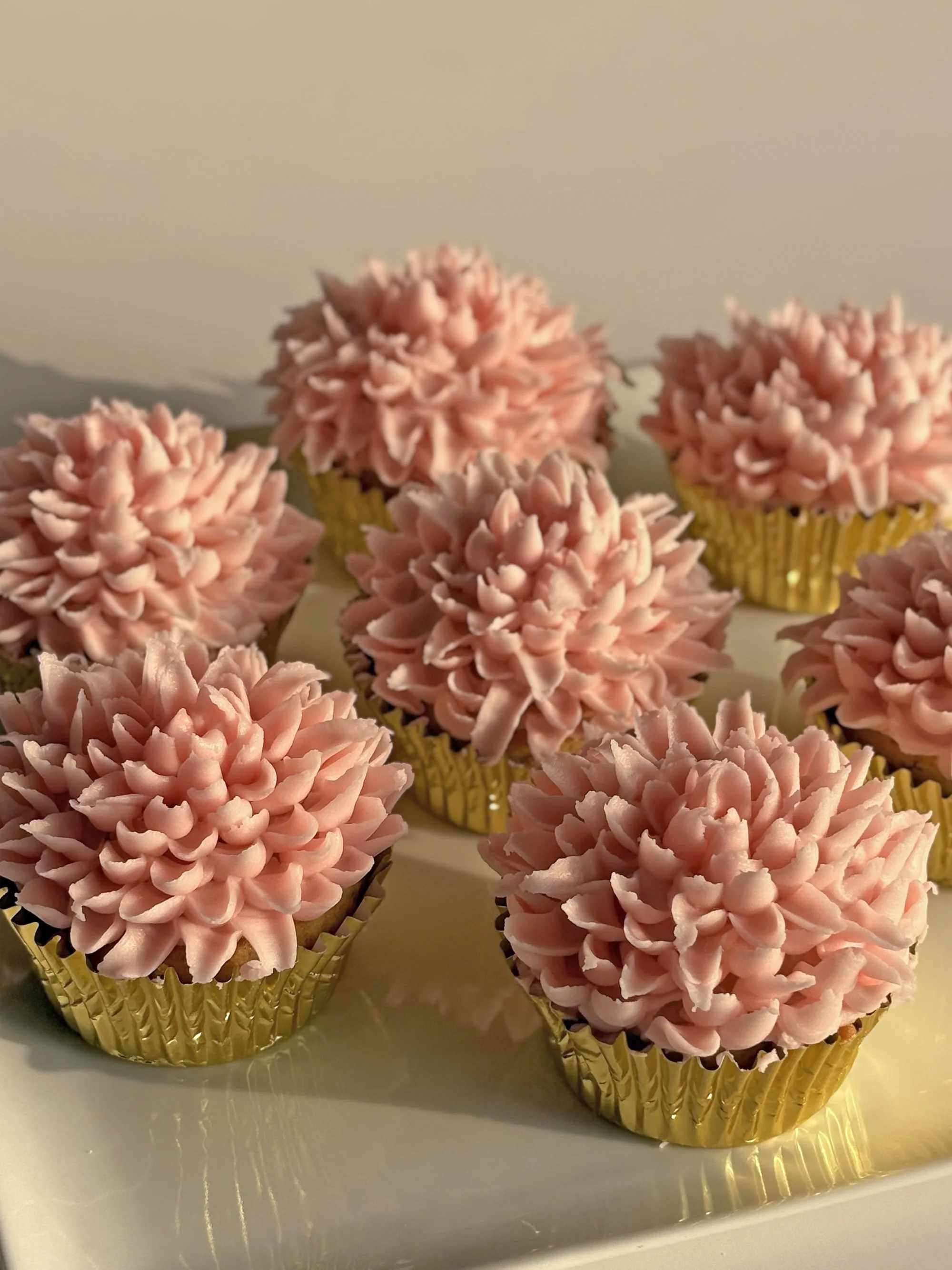 Cupcakes Dahlia 8.jpg
