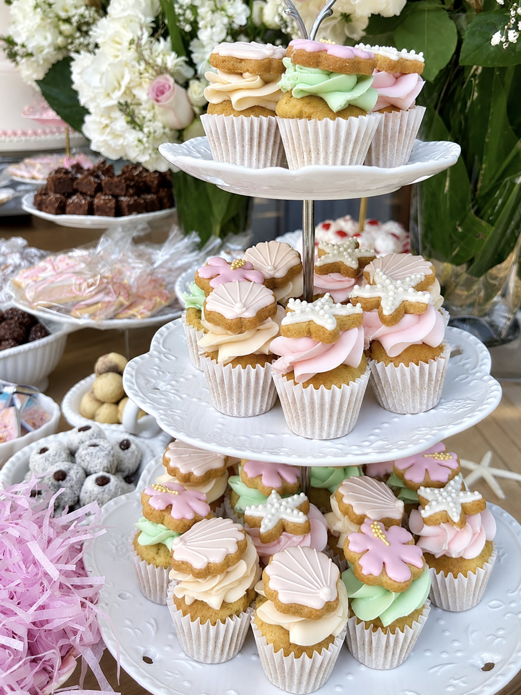mini cupcake with cookie 2.jpg